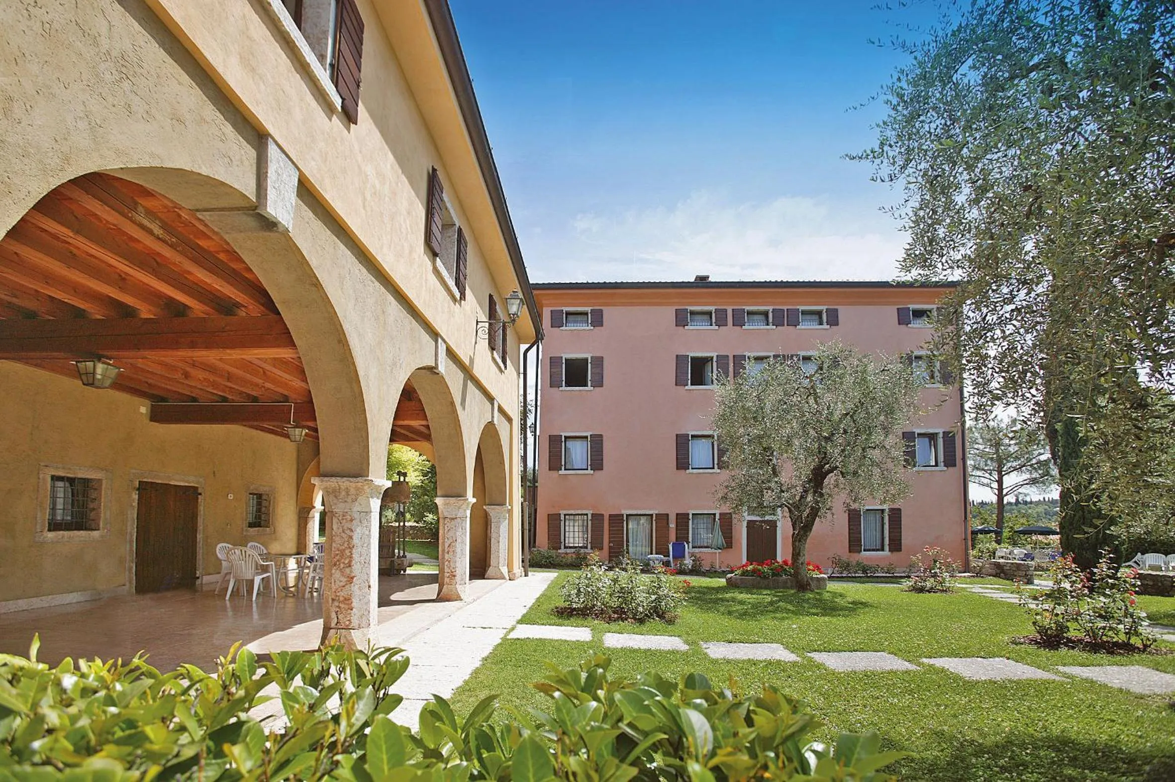 Facade/entrance in Residence La Filanda