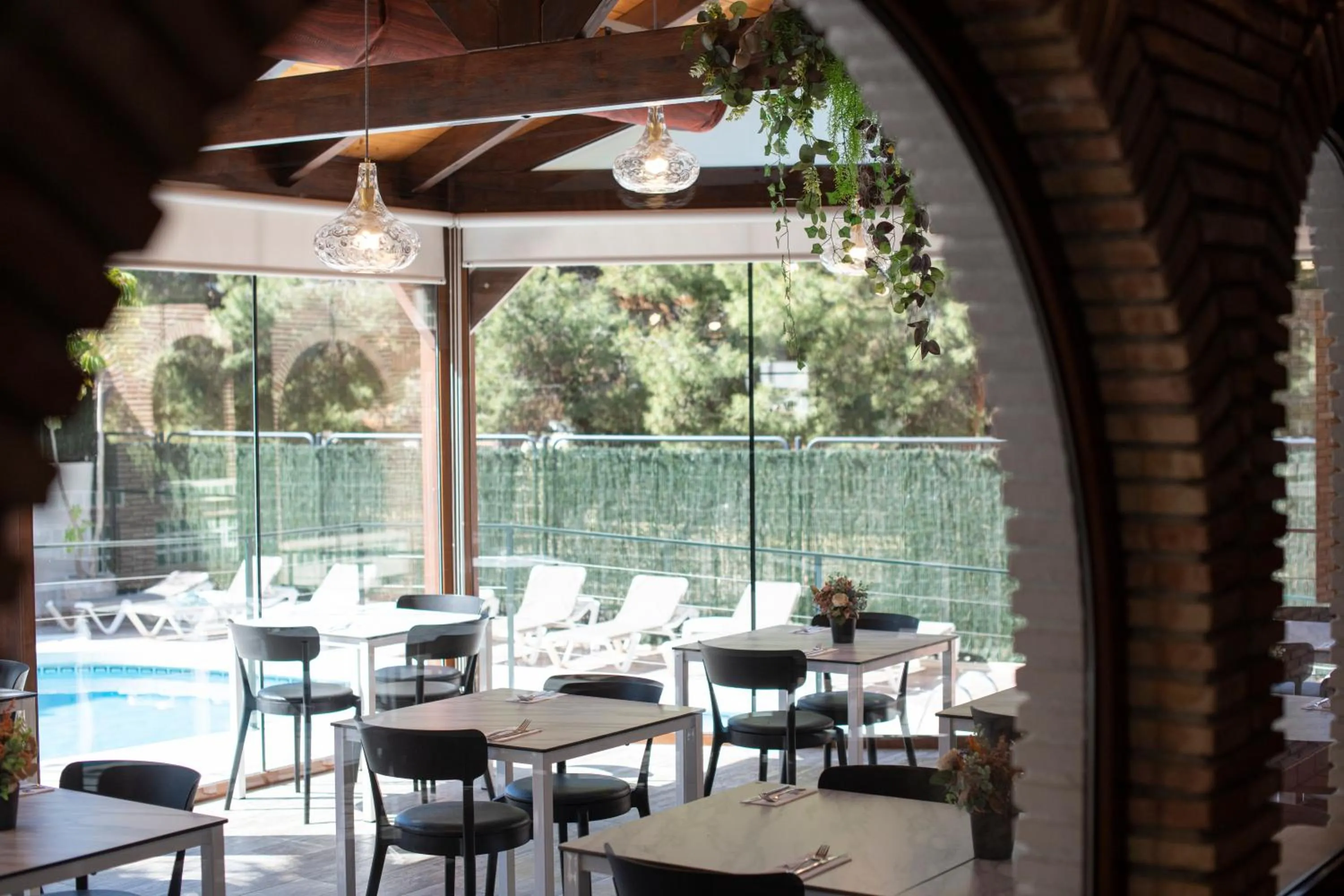 Restaurant/places to eat in Hotel Boutique Calas de Alicante