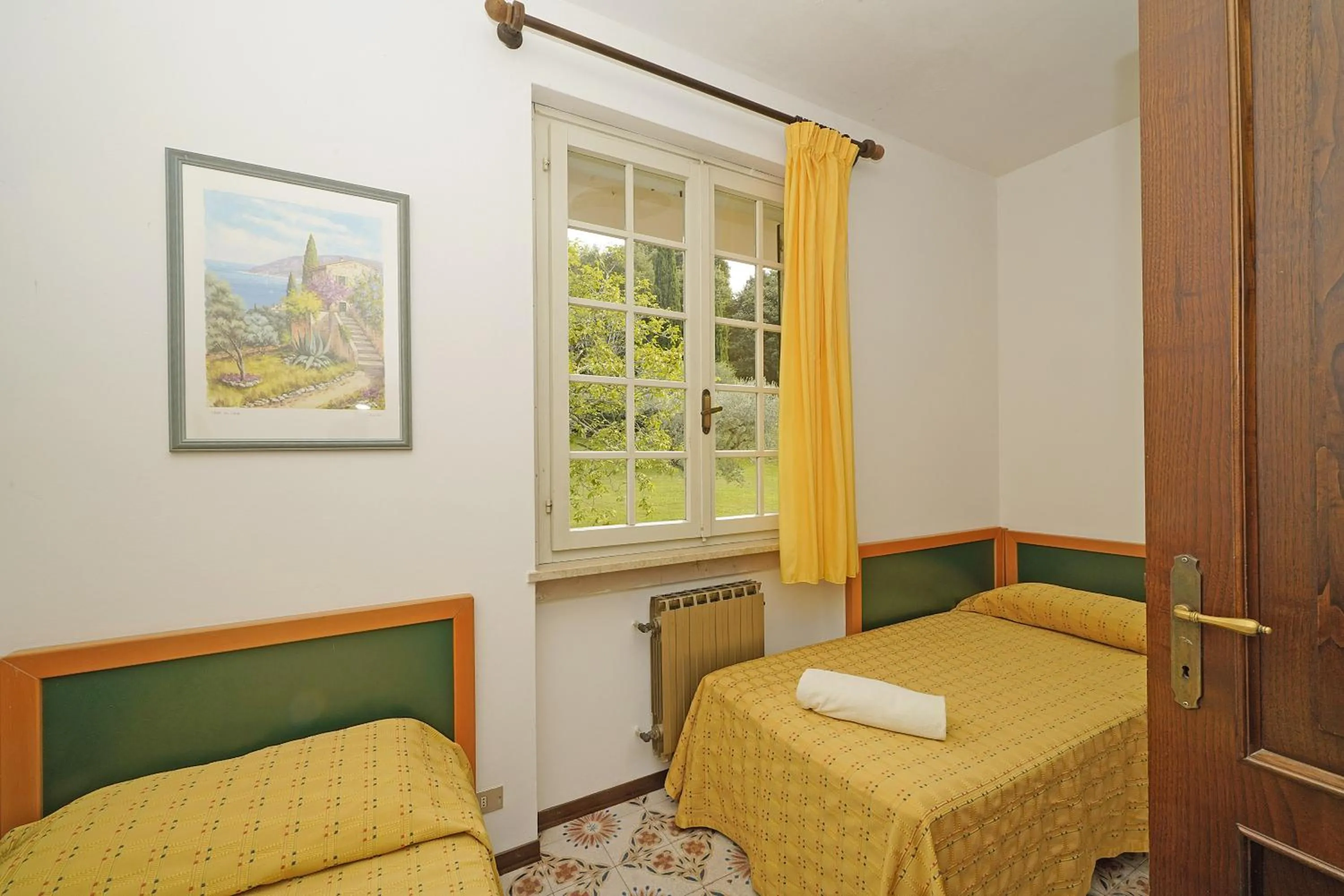 Dining area, Bed in Residence Arca