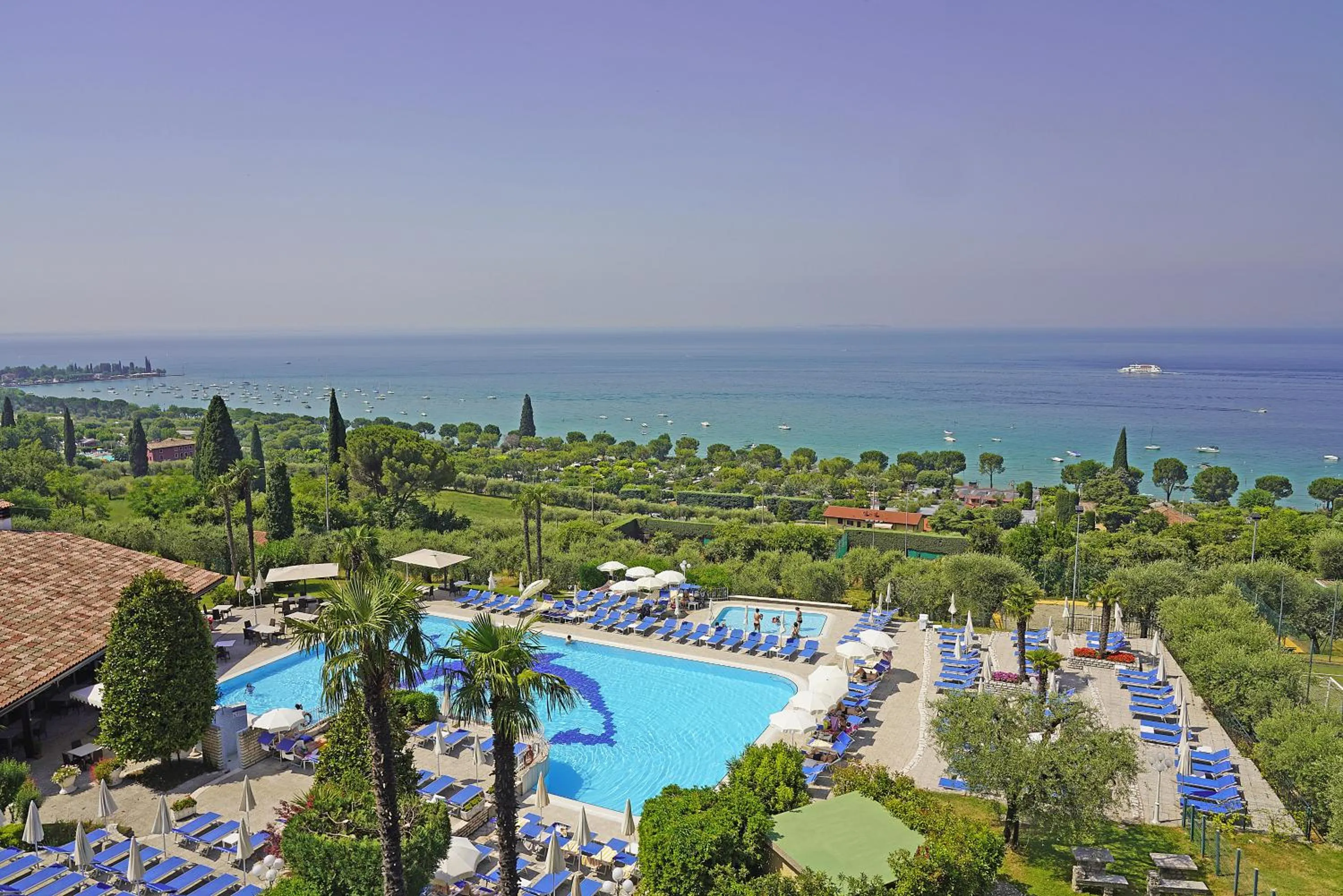 Lake view in Residence Arca