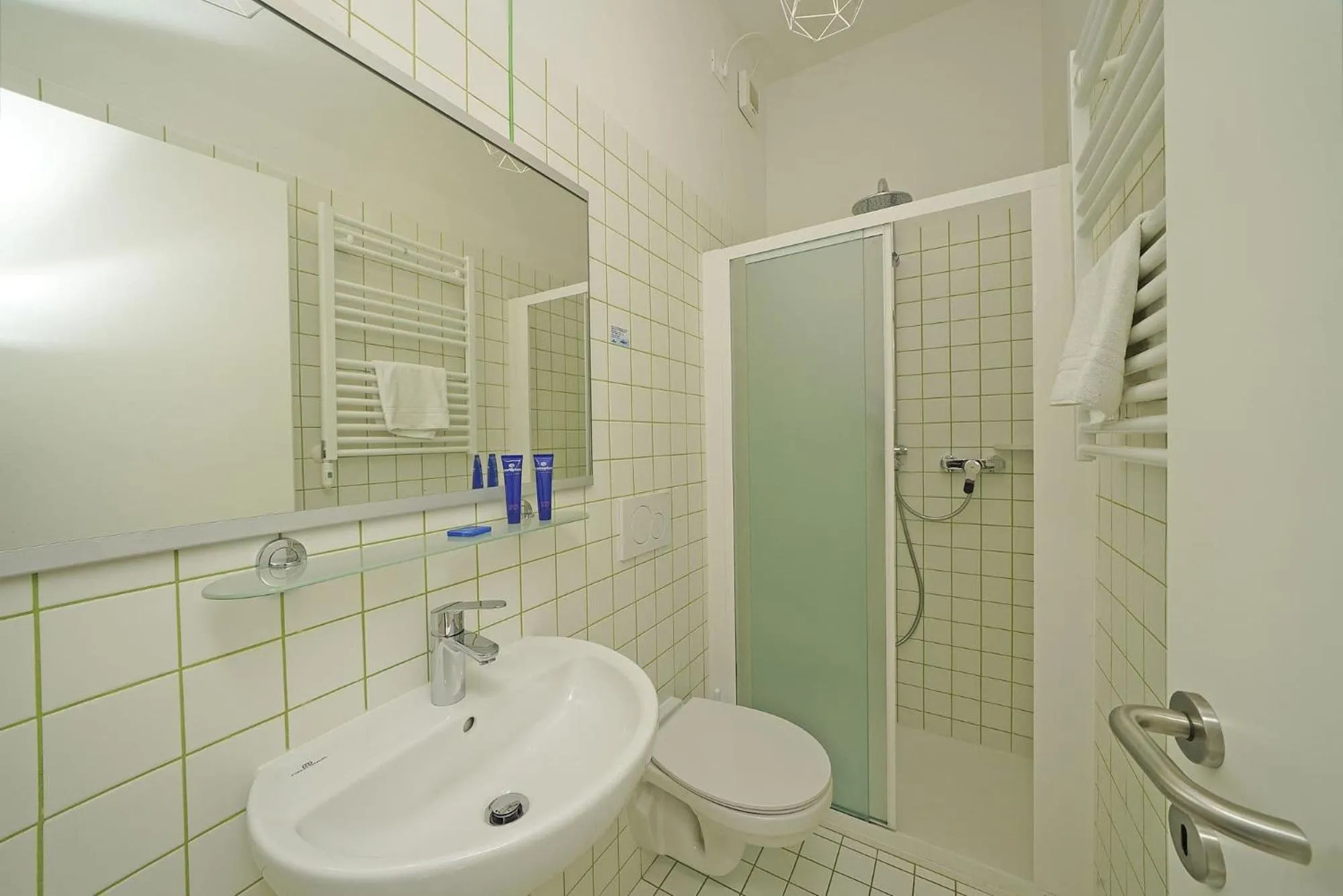 Shower in Residence Arca