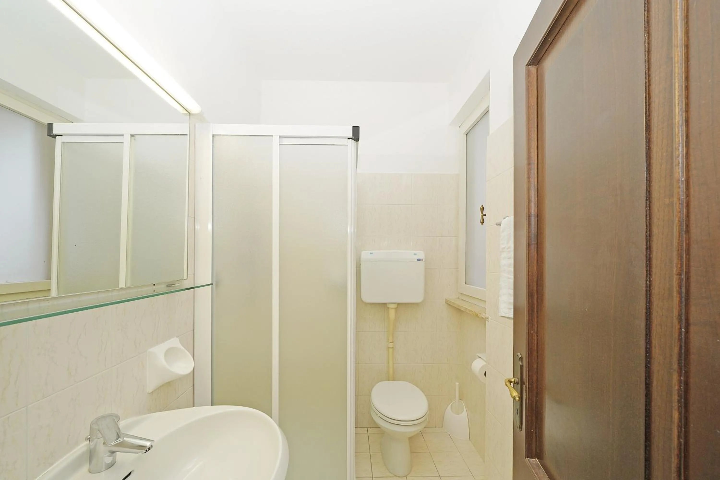 Toilet in Residence Arca