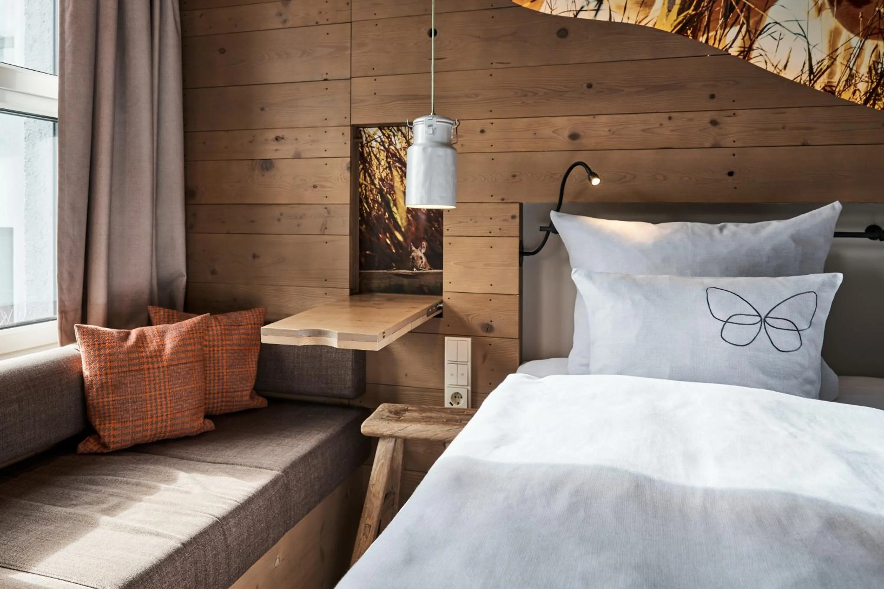 Seating area, Bed in Cocoon Hauptbahnhof