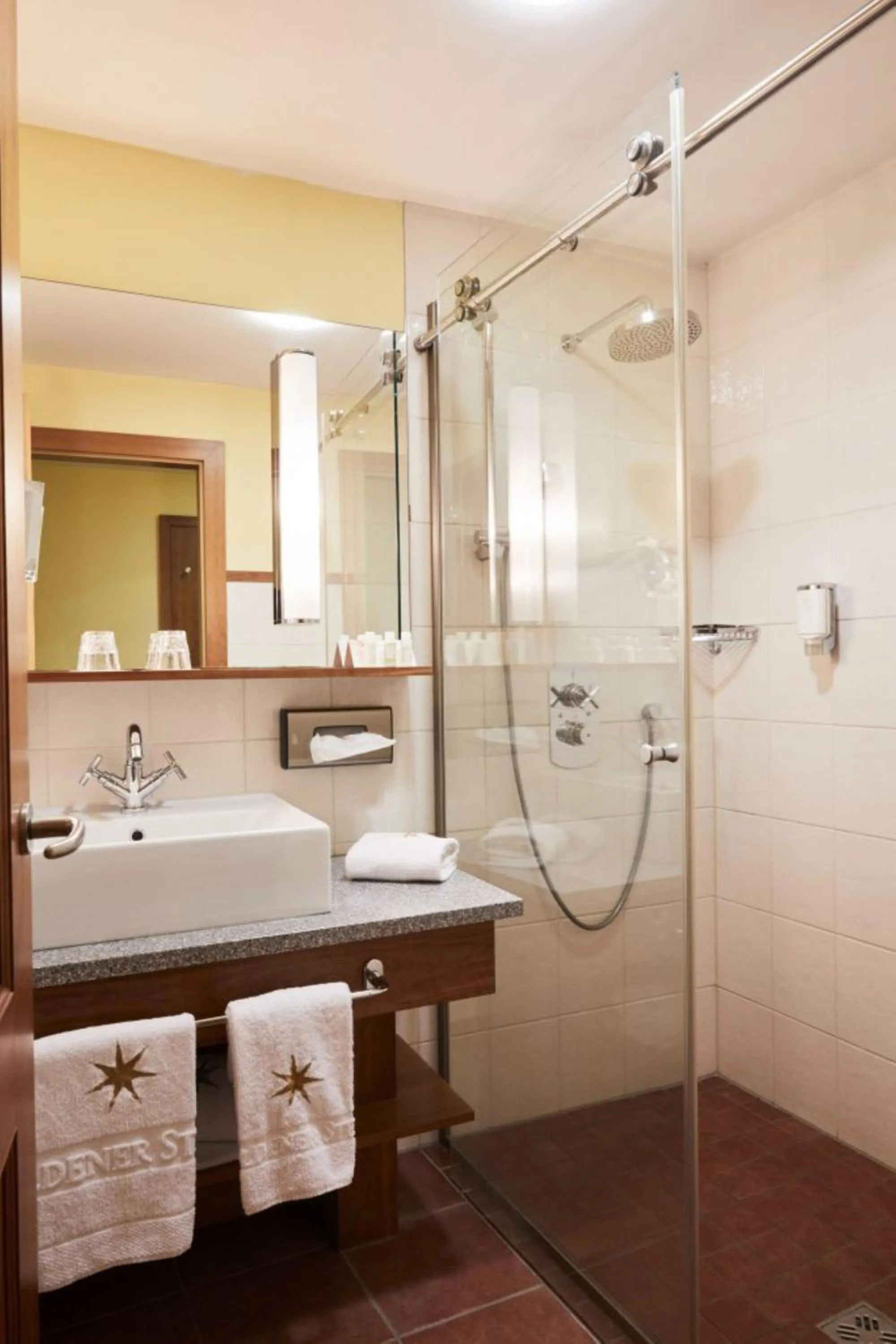 Shower in Hotel & Restaurant Stern