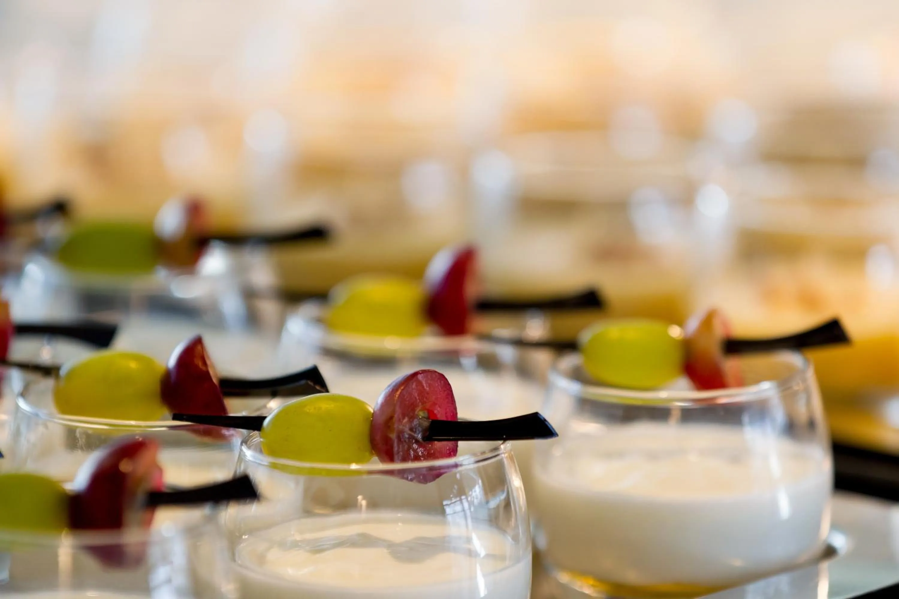 Food and drinks in Migjorn Ibiza Suites & Spa