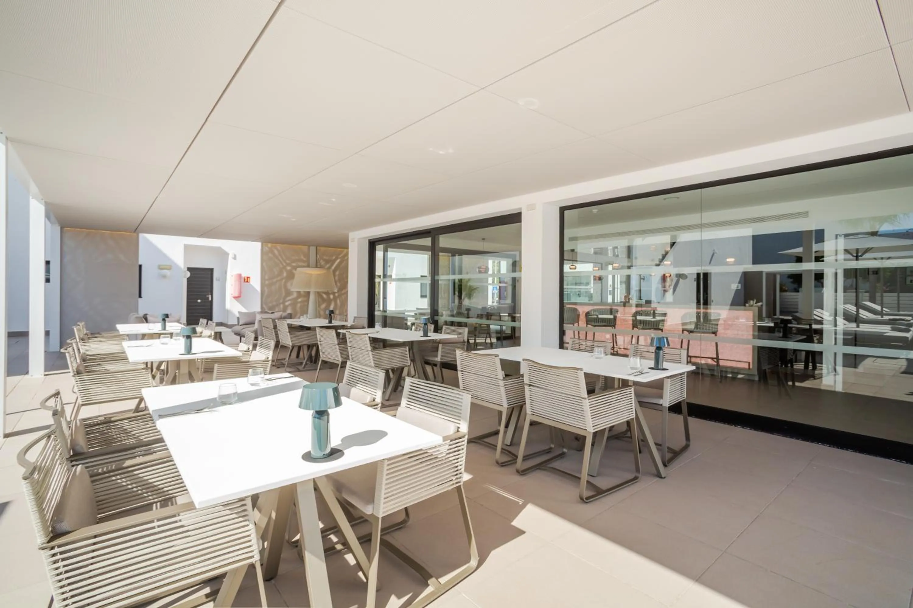 Lounge or bar in Migjorn Ibiza Suites & Spa