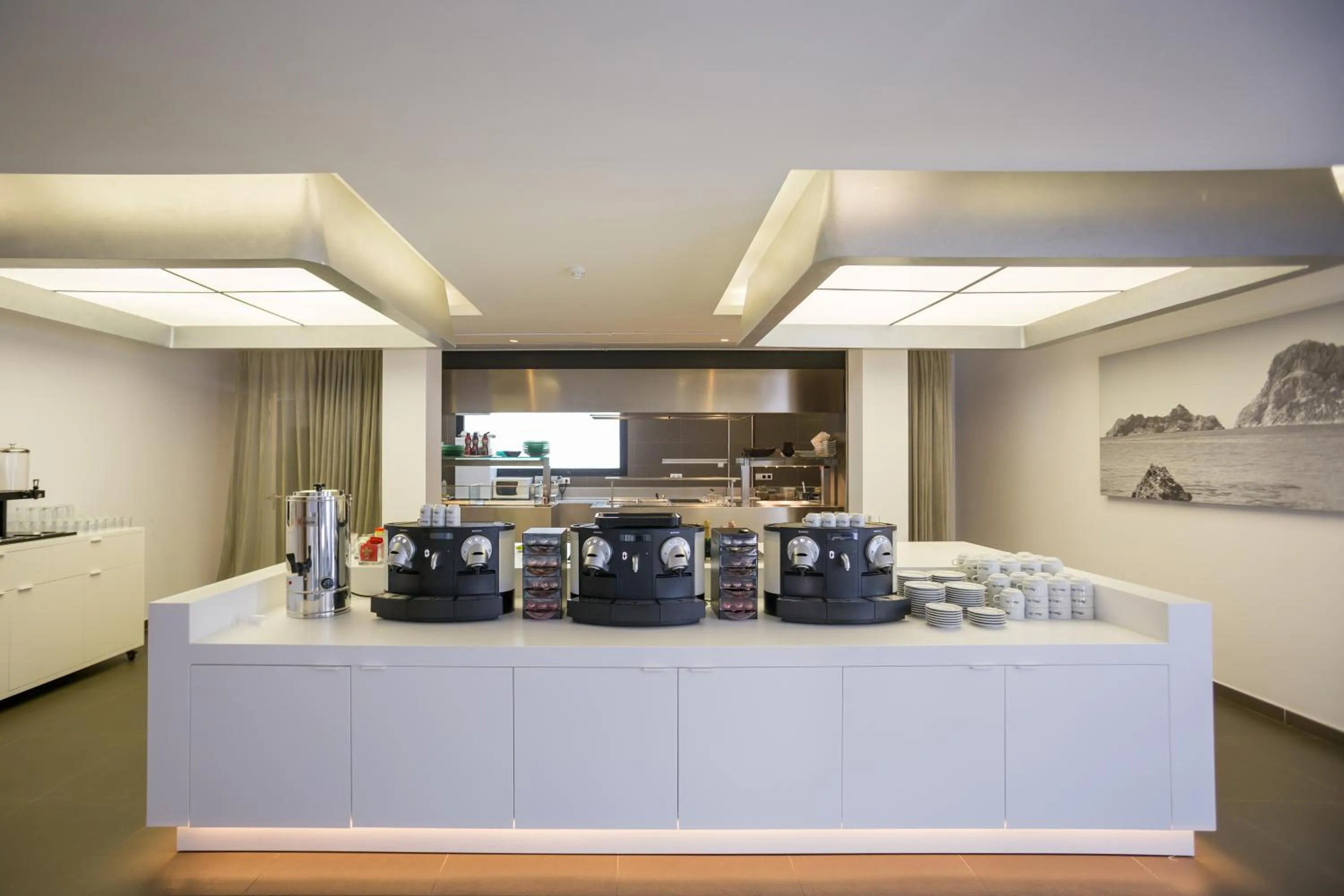 Restaurant/places to eat in Migjorn Ibiza Suites & Spa