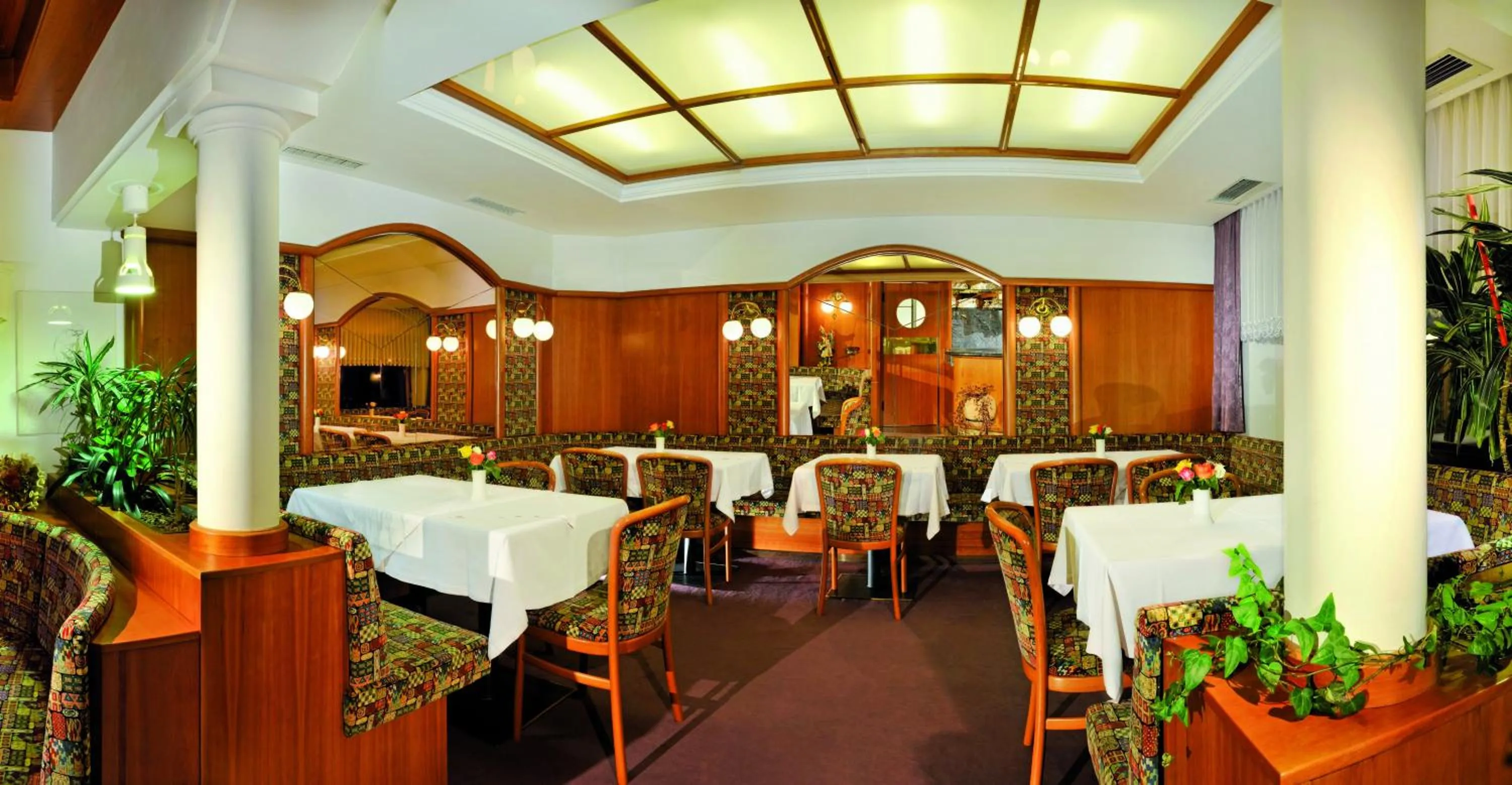 Restaurant/places to eat in Aparthotel Garni Monte