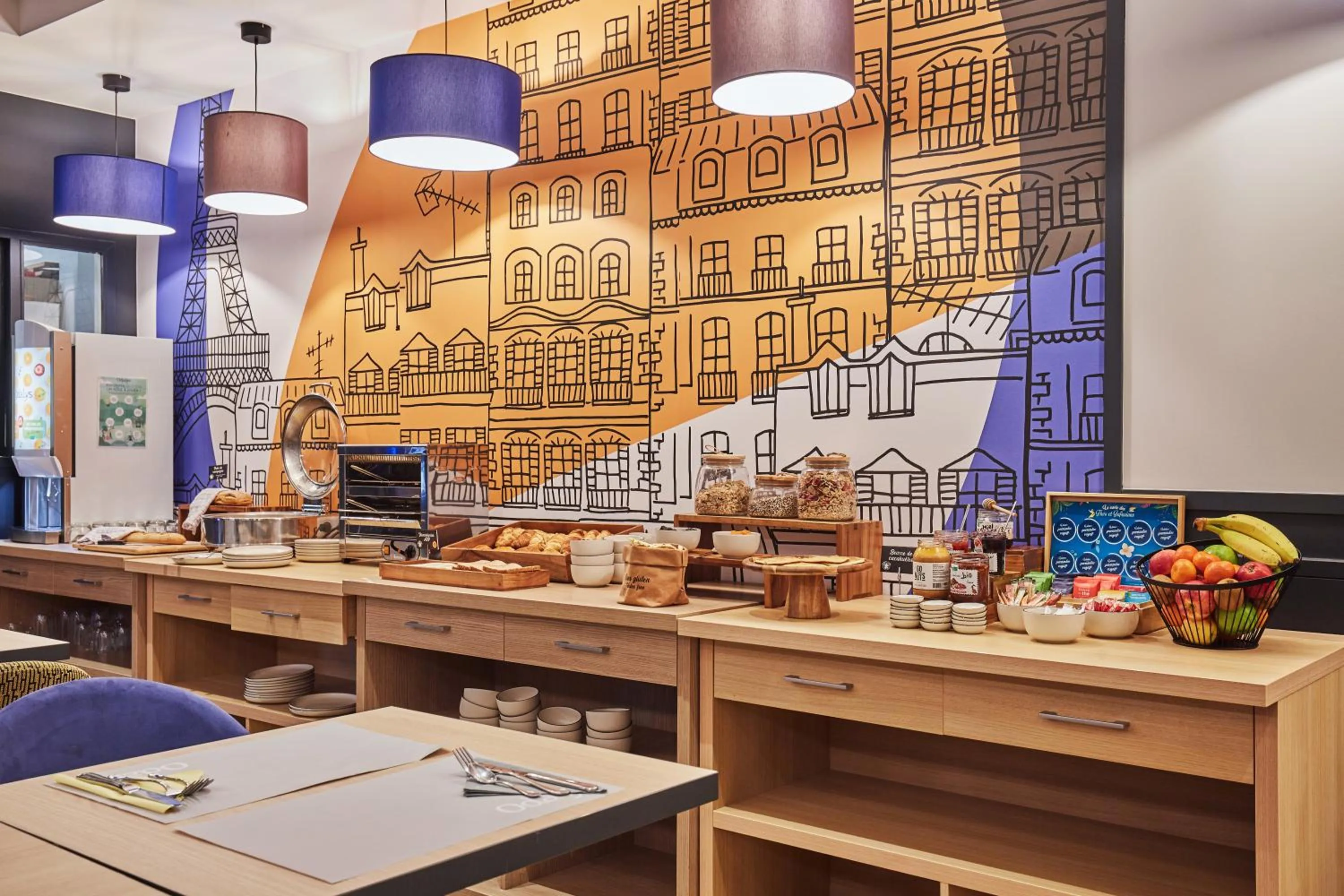 Breakfast in Appart Hotel Odalys City Paris Levallois