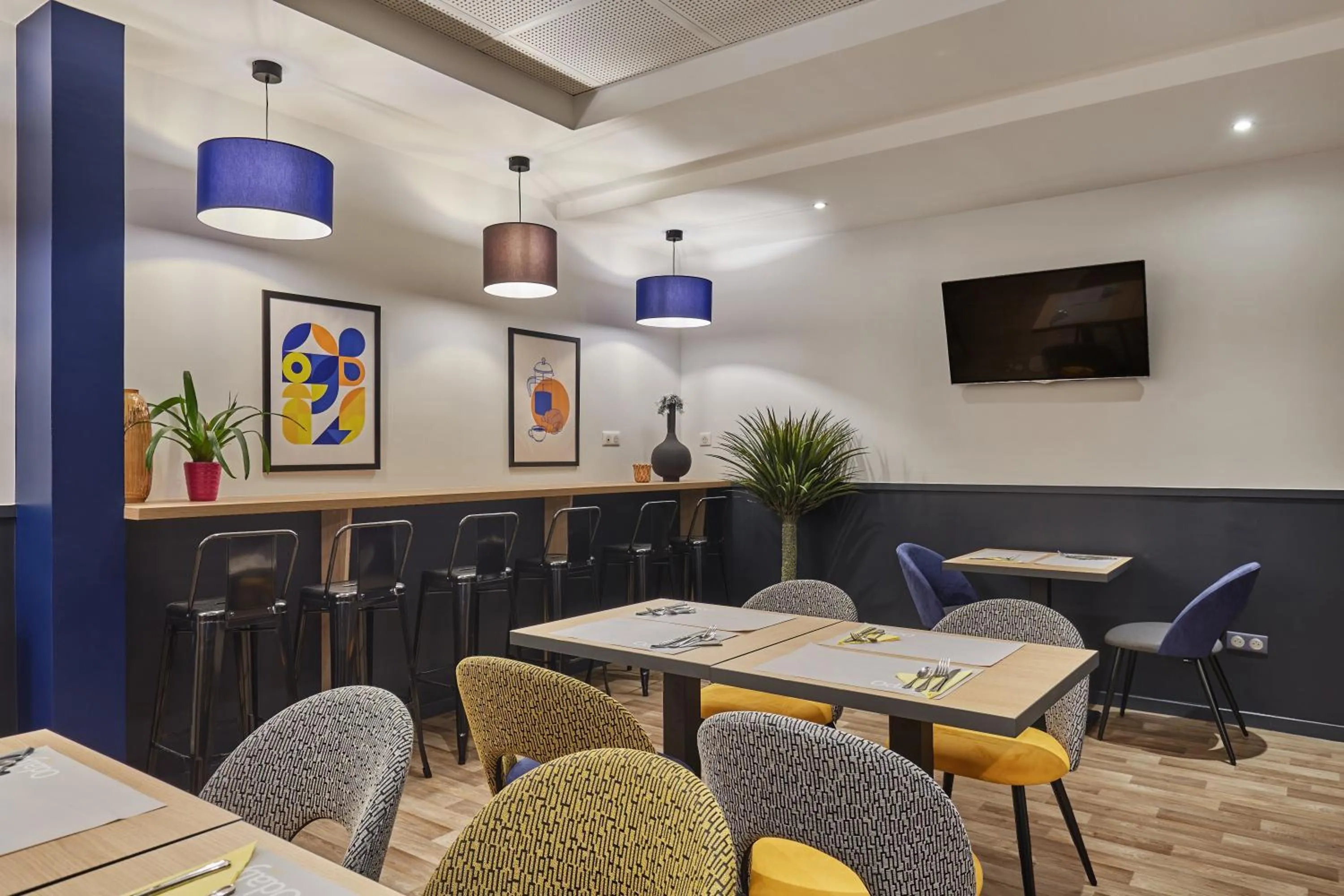 Breakfast in Appart Hotel Odalys City Paris Levallois