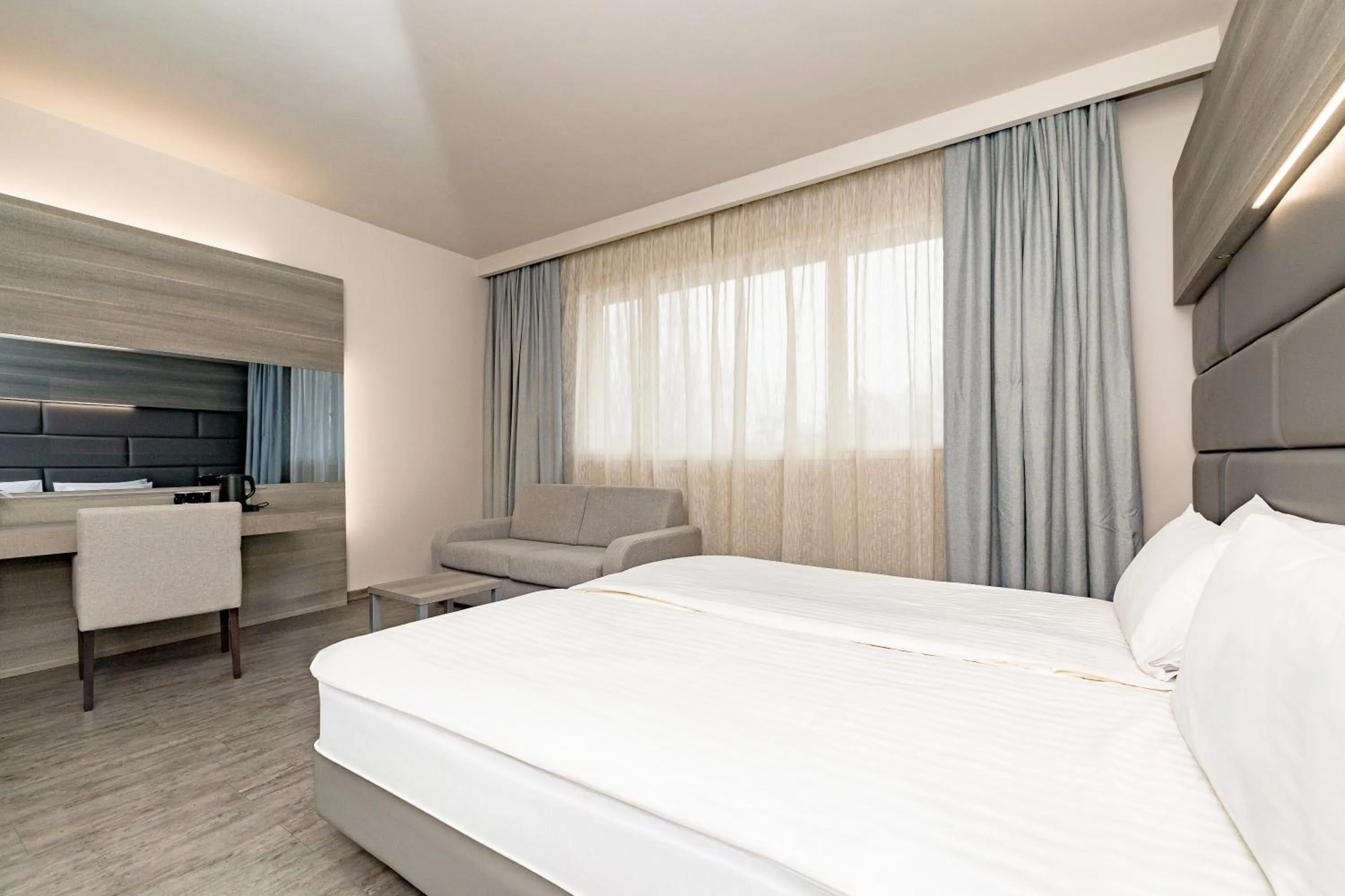 Photo of the whole room, Bed in Just Hotel Saronno