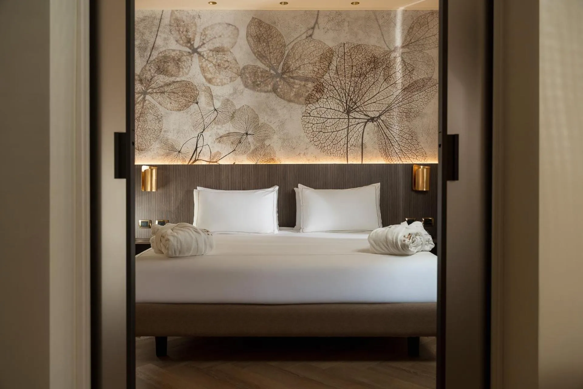 Bed in Just Hotel Saronno