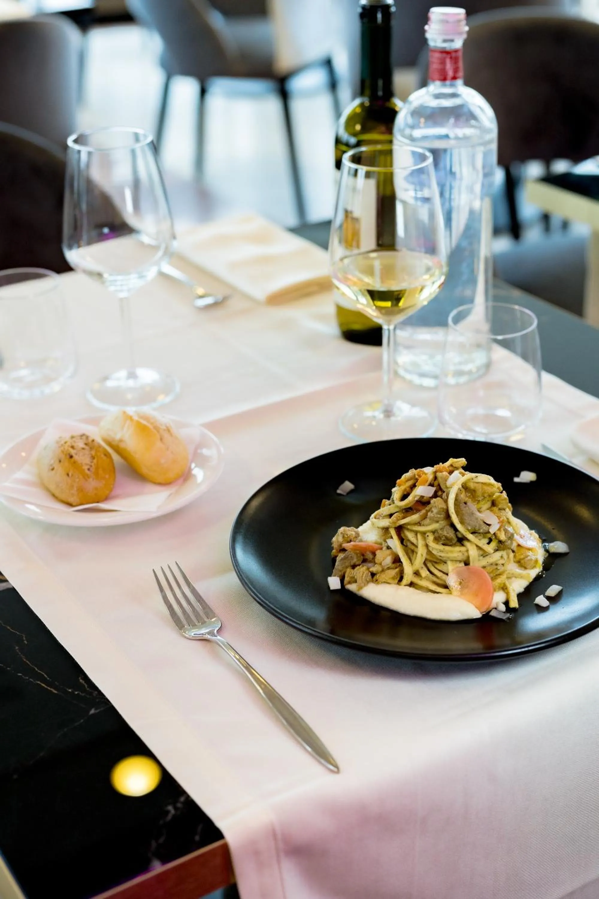 Restaurant/places to eat in Just Hotel Saronno