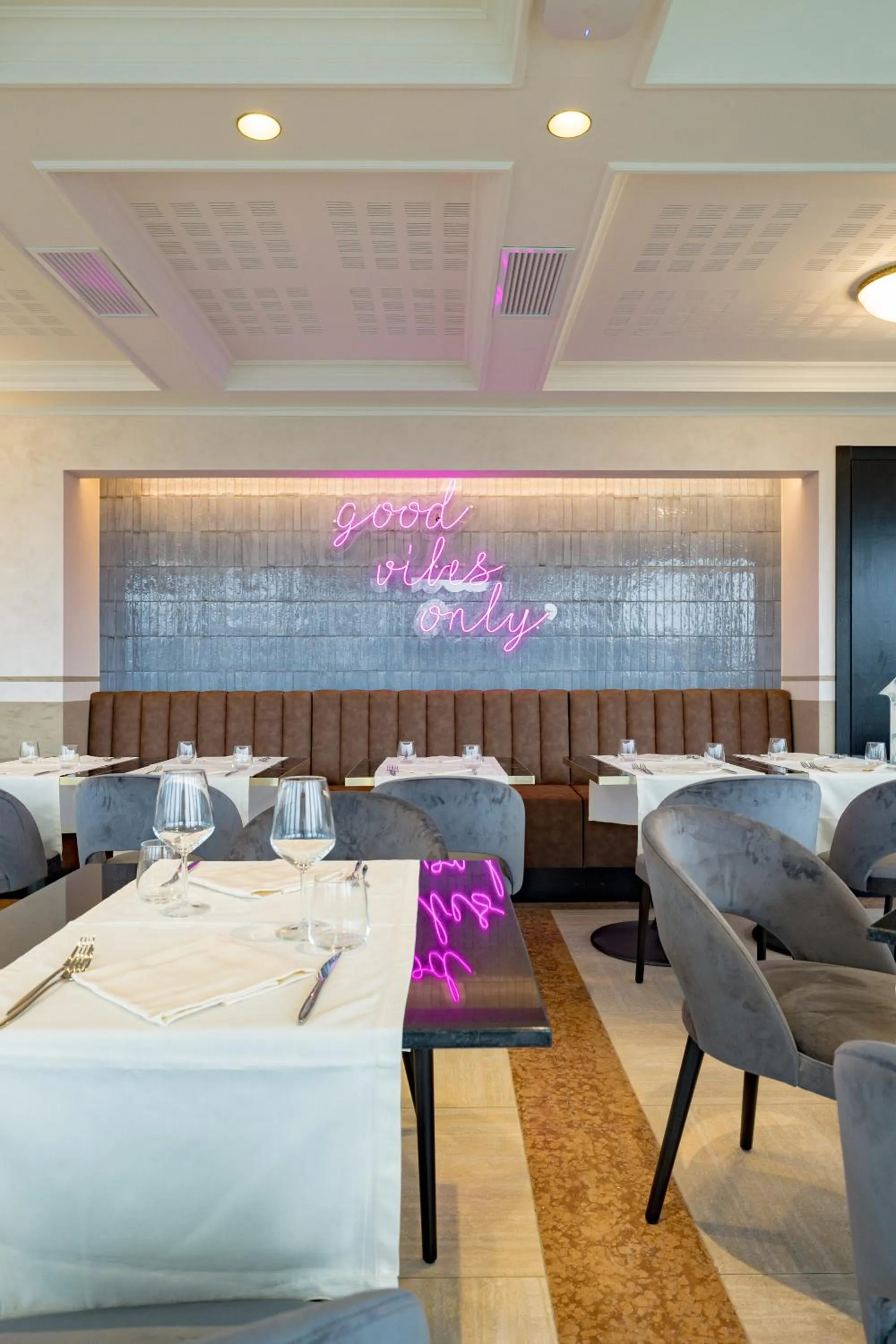 Restaurant/places to eat in Just Hotel Saronno