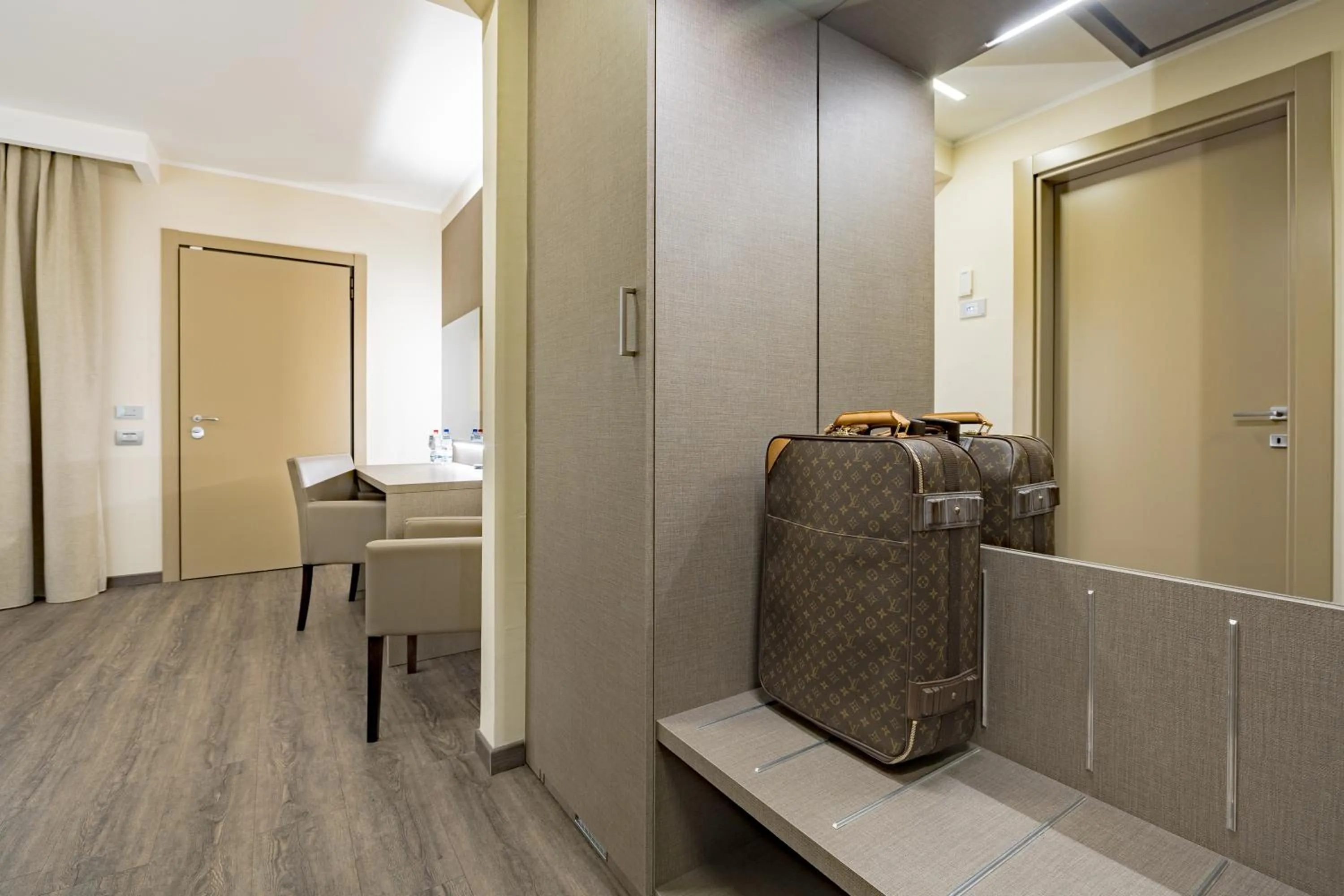 Seating area in Just Hotel Saronno