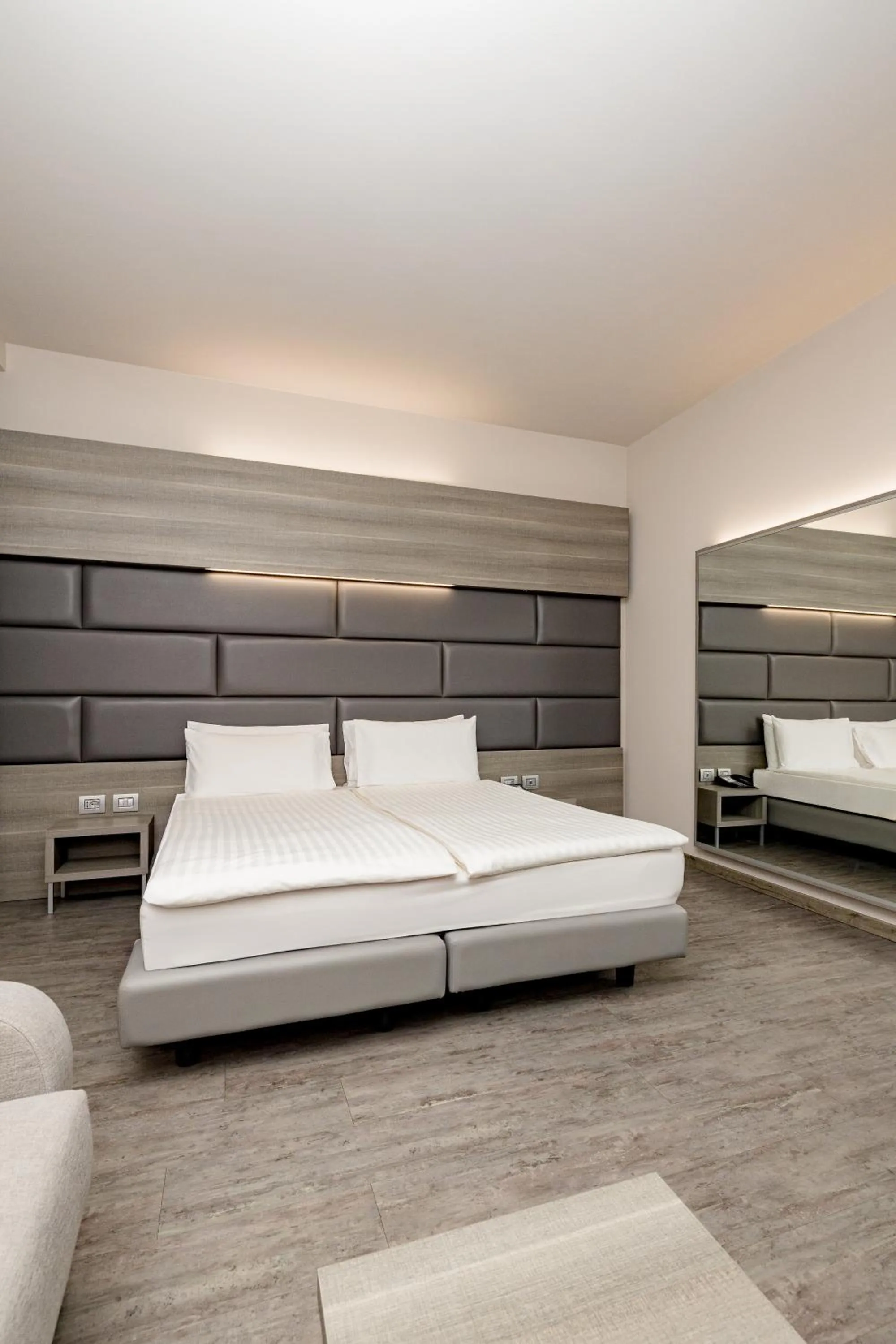 Photo of the whole room, Bed in Just Hotel Saronno