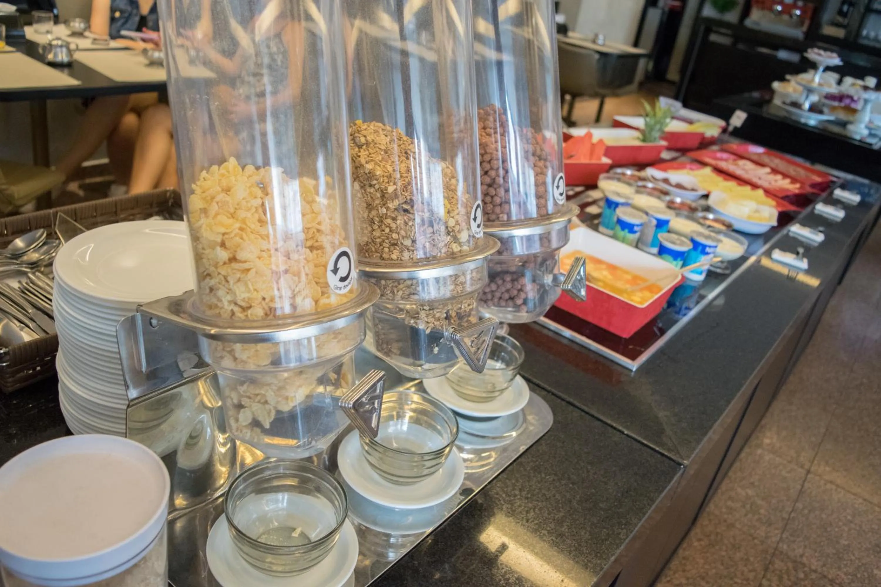 Breakfast in Aruá Hotel, Restaurante e Convenções