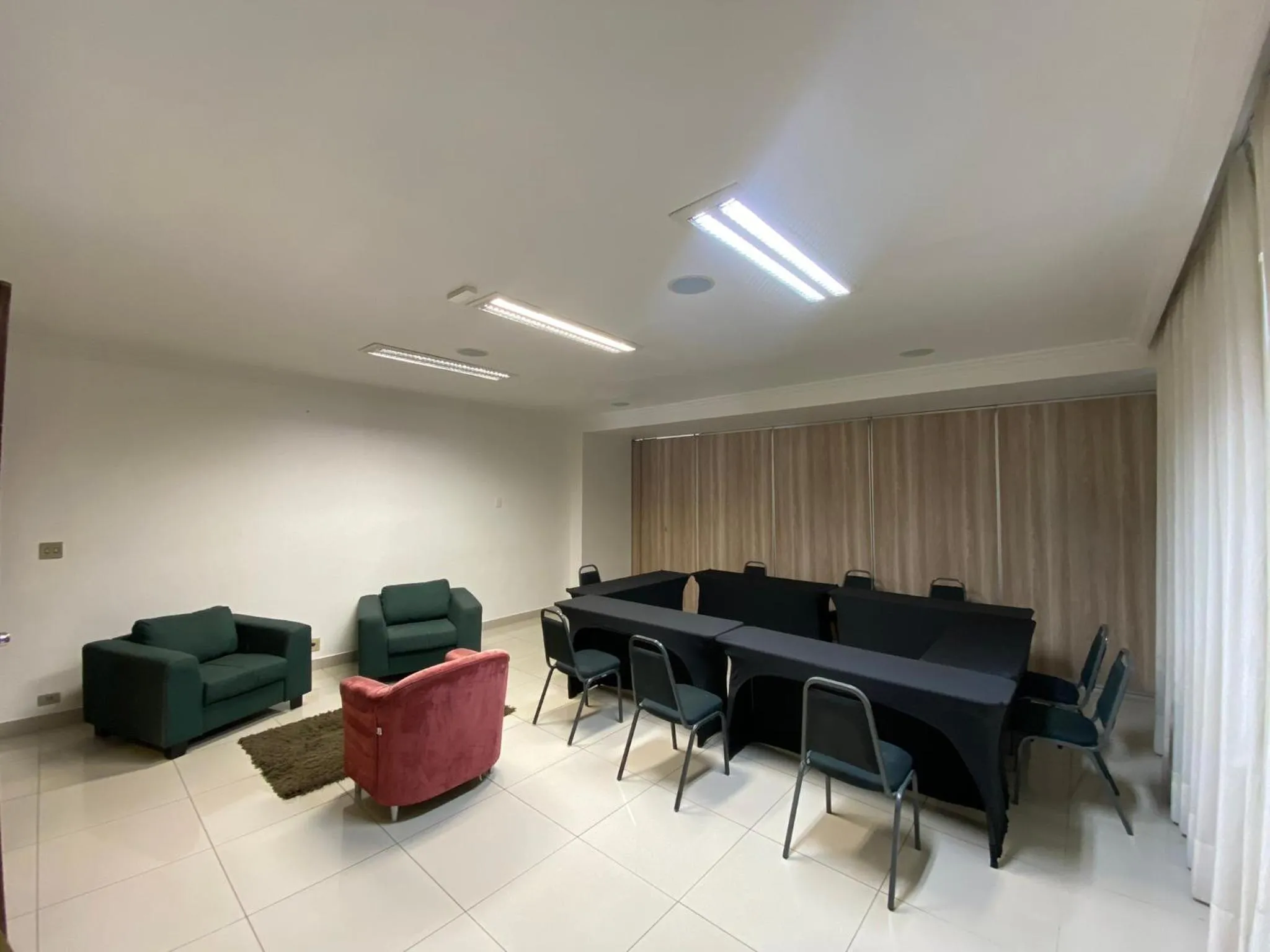 Meeting/conference room in Aruá Hotel, Restaurante e Convenções