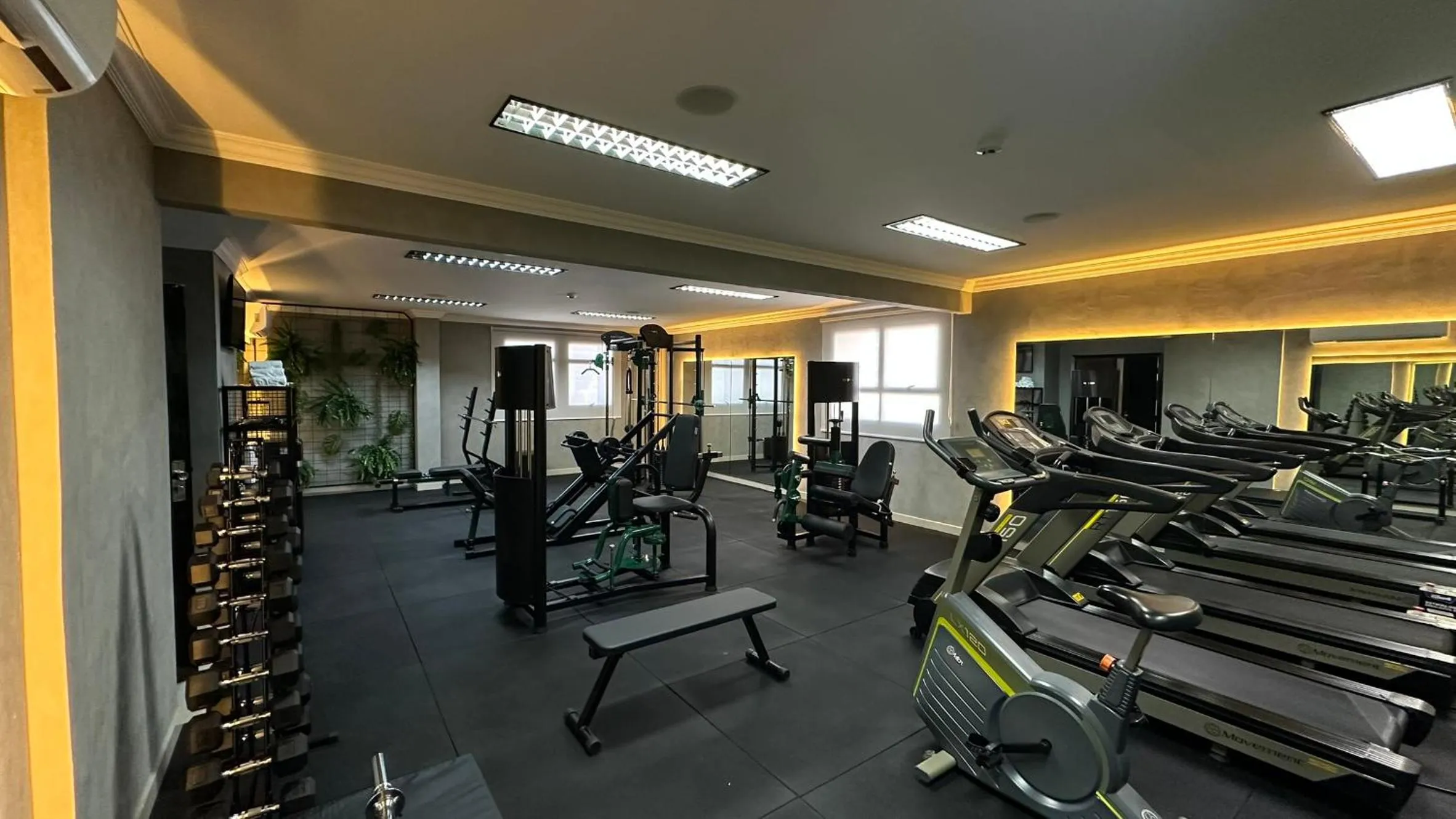 Fitness centre/facilities in Aruá Hotel, Restaurante e Convenções