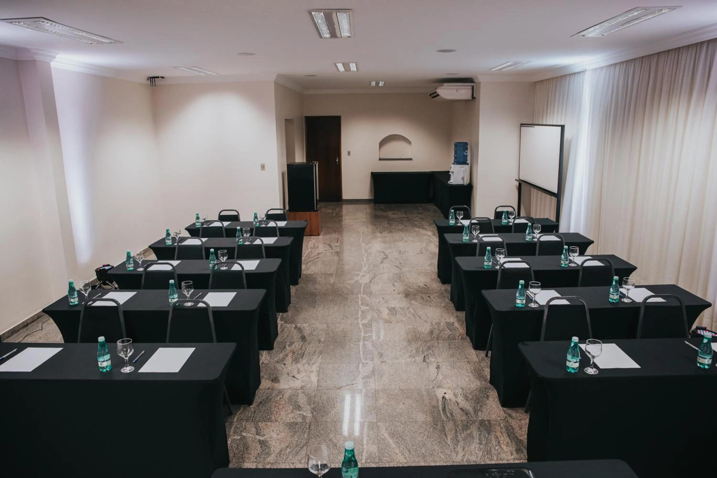 Meeting/conference room in Aruá Hotel, Restaurante e Convenções