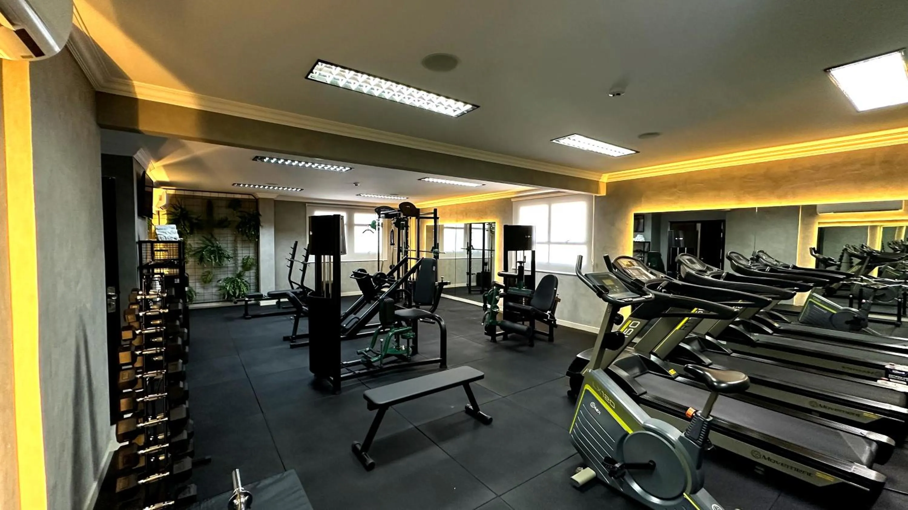 Fitness centre/facilities in Aruá Hotel, Restaurante e Convenções
