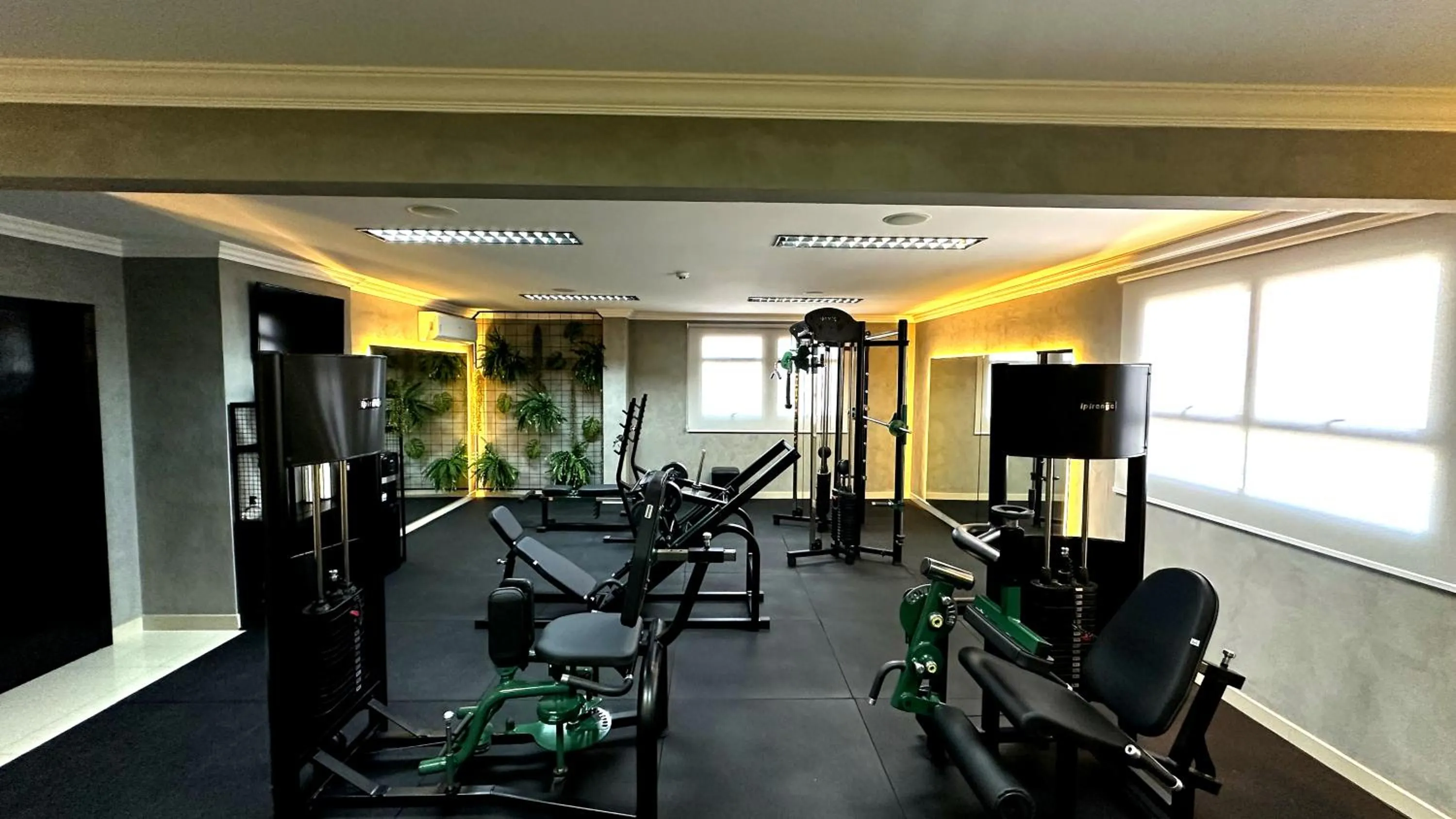 Fitness centre/facilities in Aruá Hotel, Restaurante e Convenções