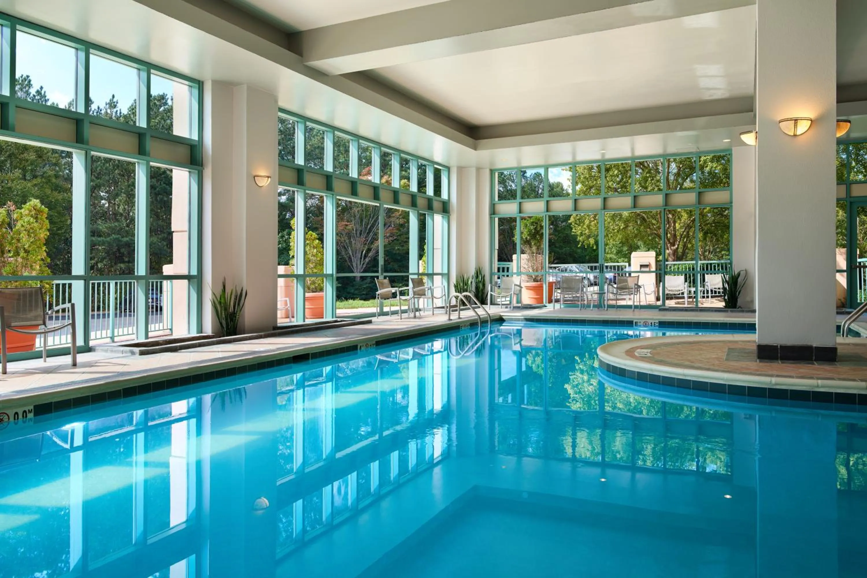 Swimming pool in Embassy Suites by Hilton Raleigh Durham Research Triangle