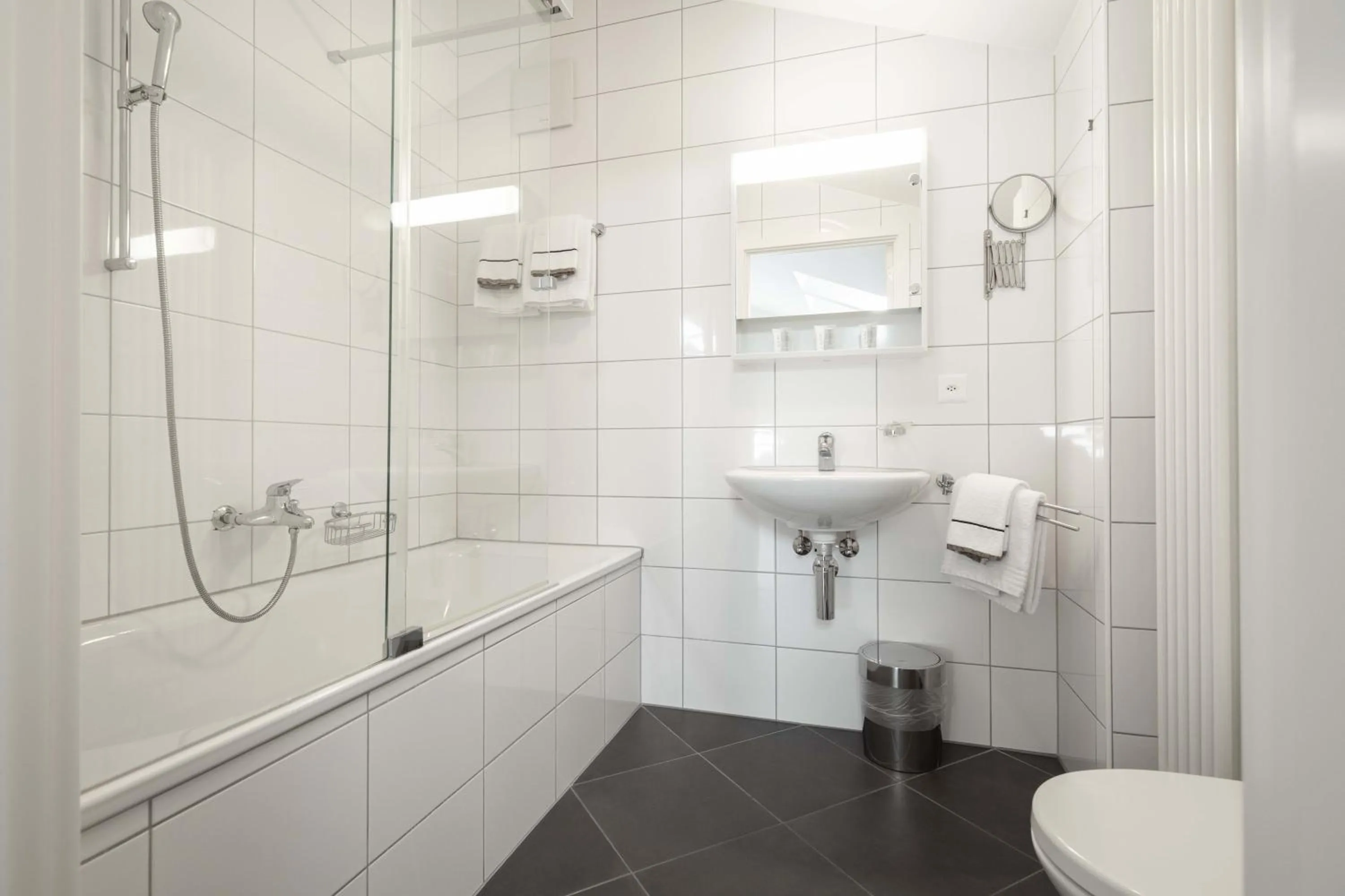 Shower in Marina Walensee Hotel