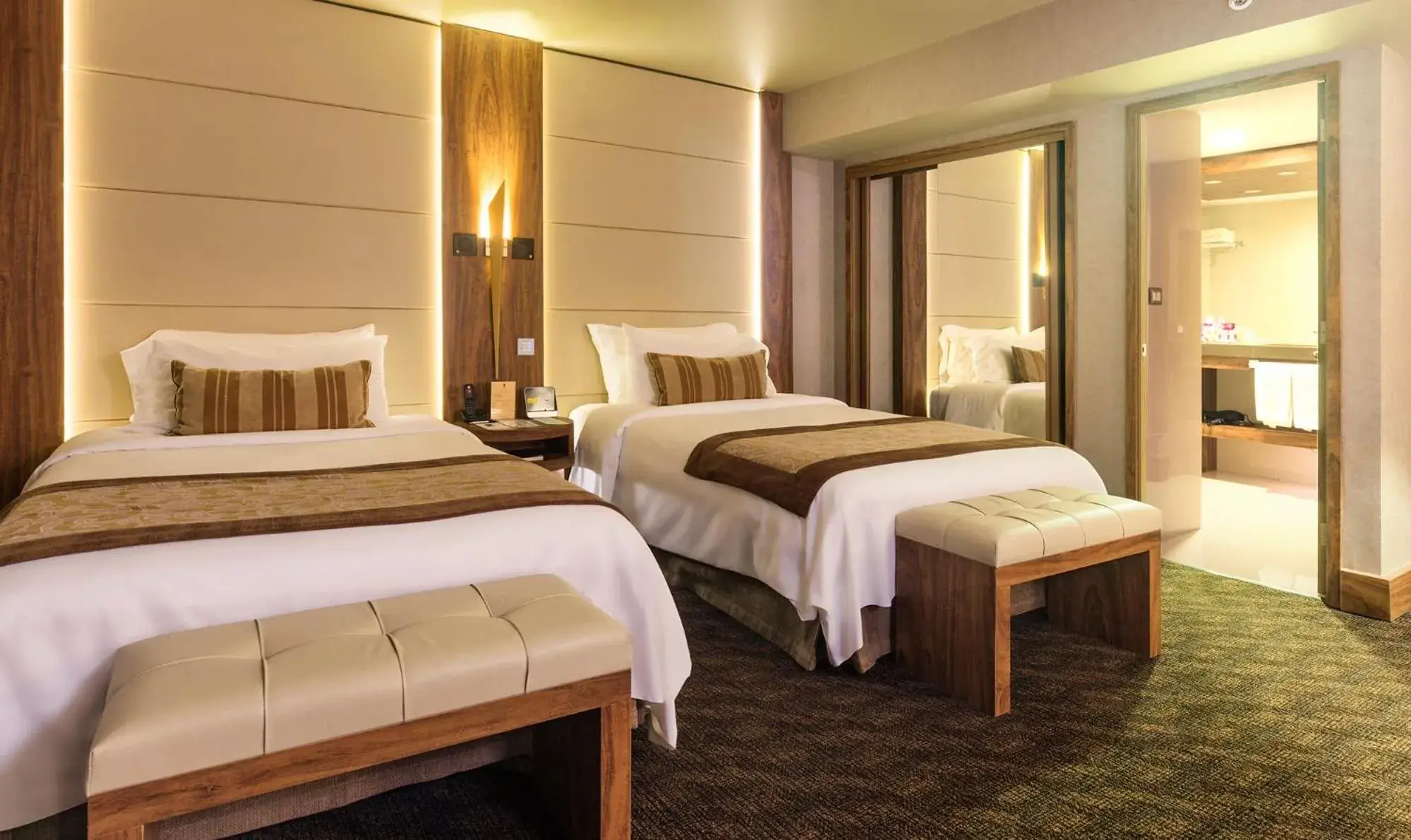 Standard Twin Room in Hotel Regal Pacific Santiago Standard Twin Room in Hotel Regal Pacific Santiago