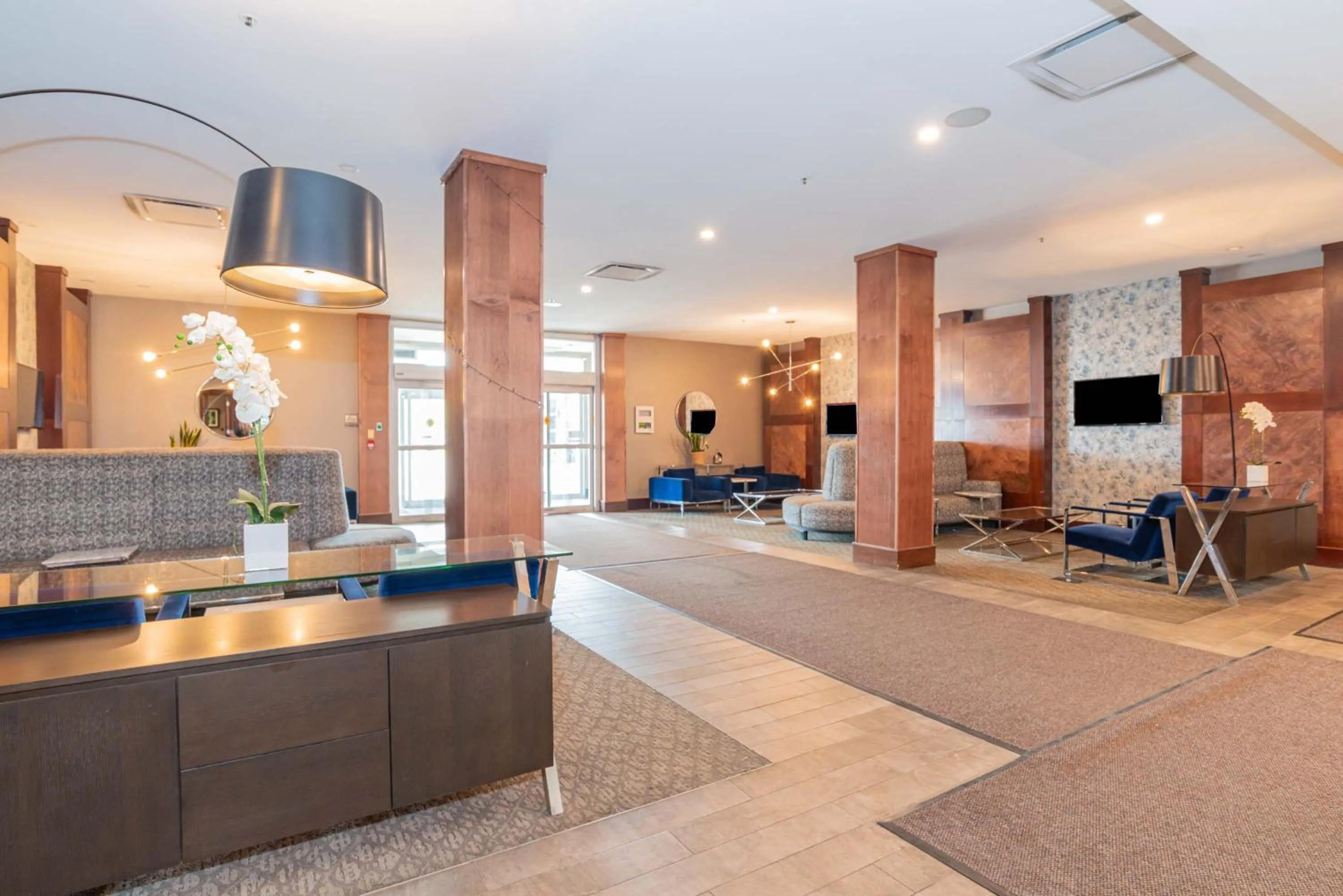 Lobby or reception in Sandman Hotel Edmonton West