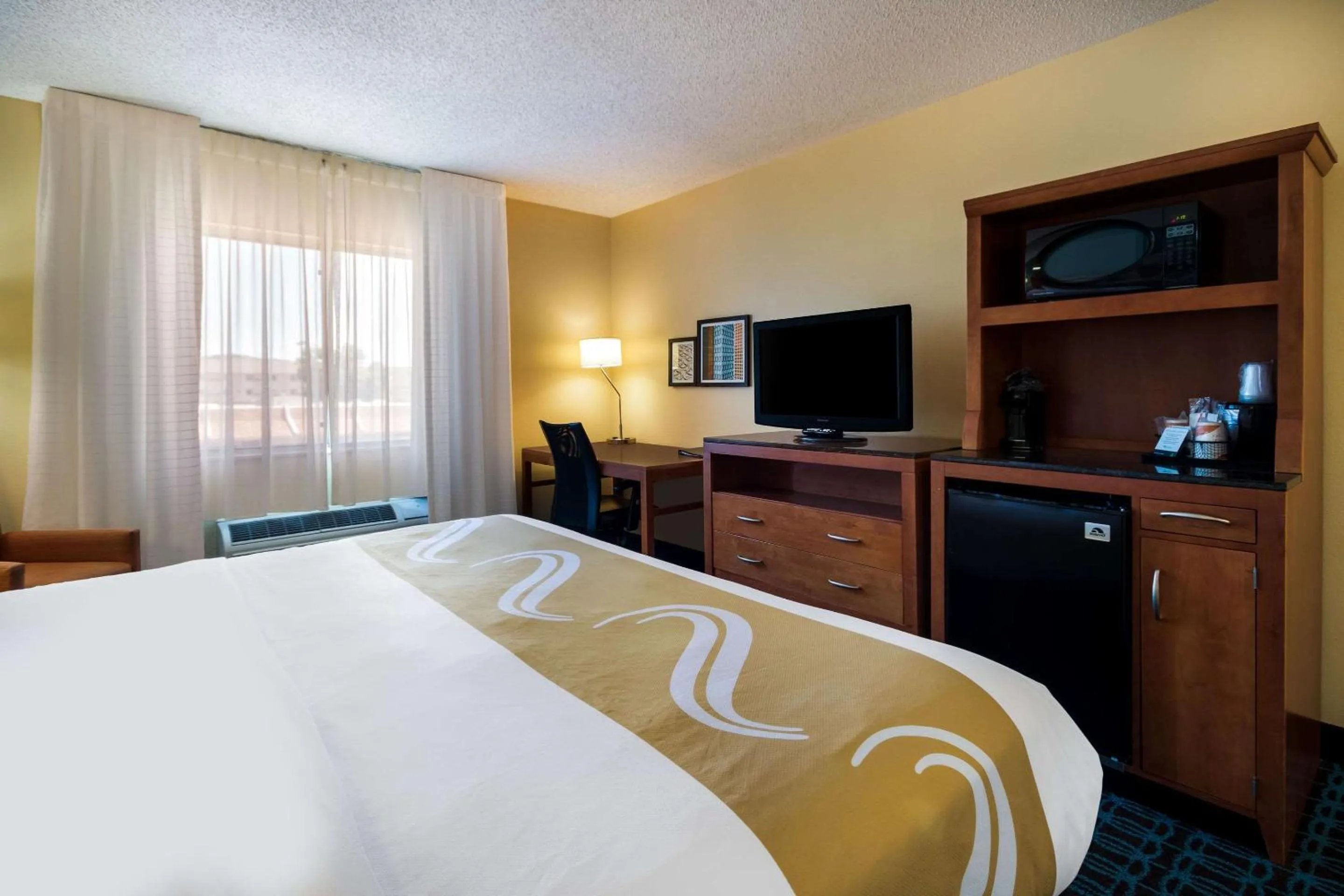 Bedroom, Bed in Quality Inn & Suites Bozeman