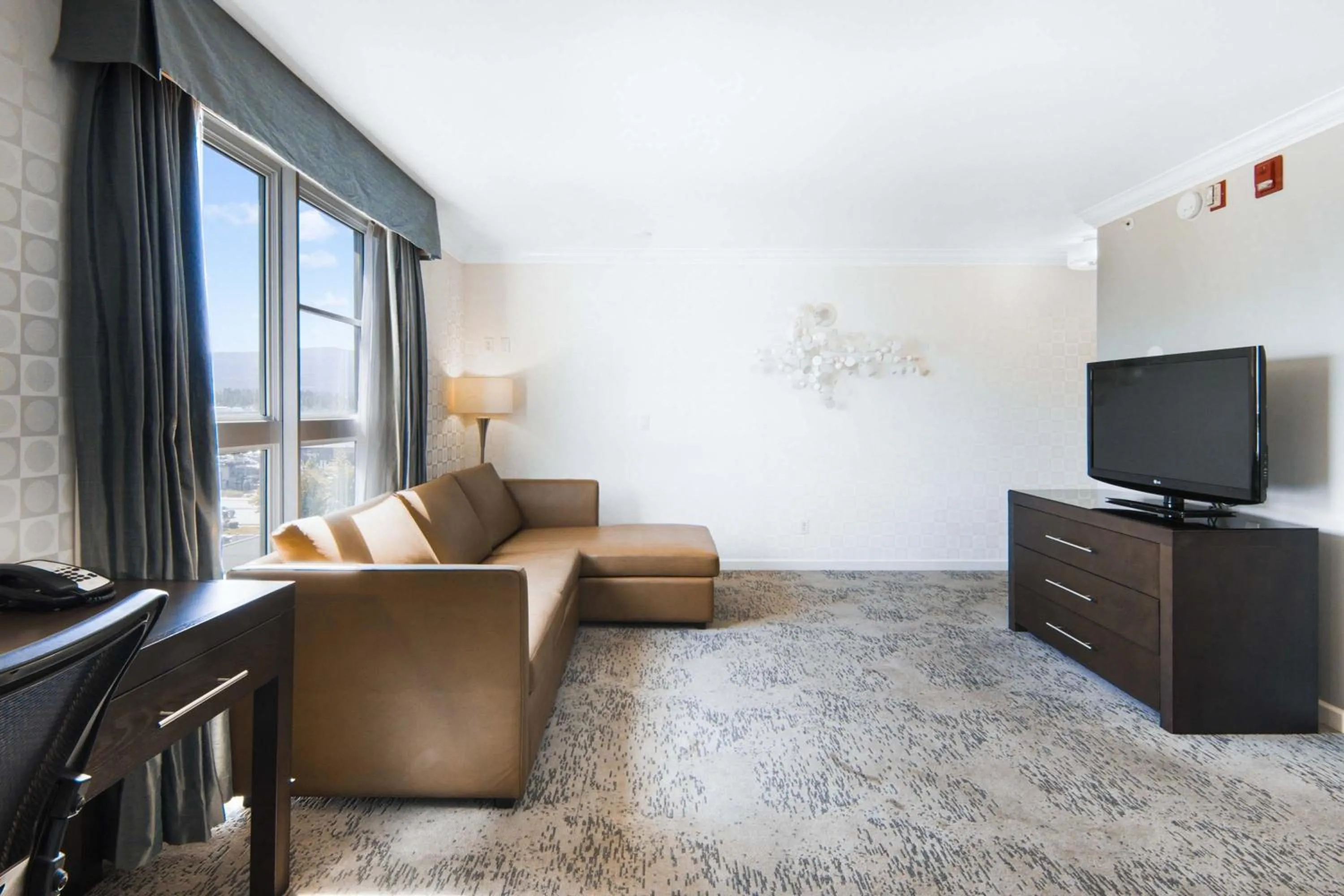 Photo of the whole room in Sandman Hotel & Suites Kelowna