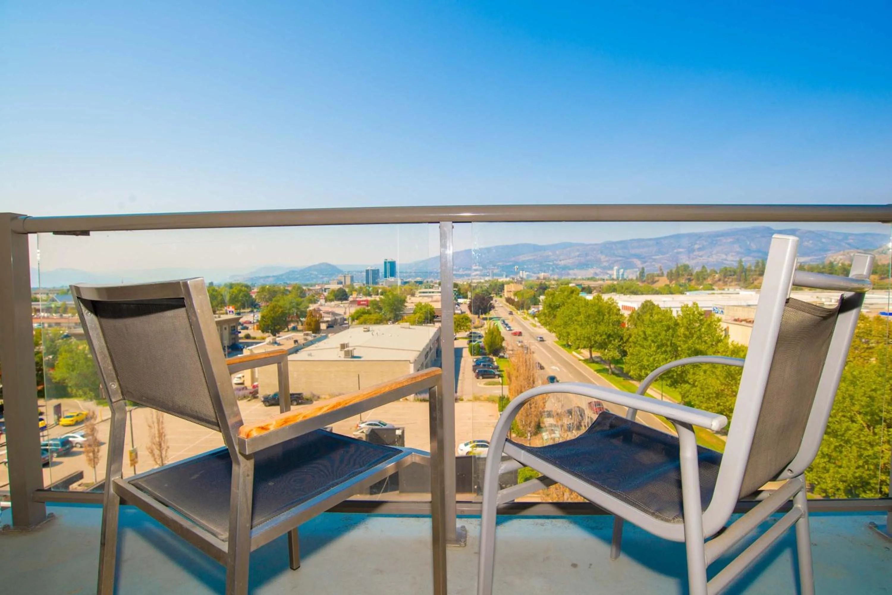 Balcony/Terrace in Sandman Hotel & Suites Kelowna