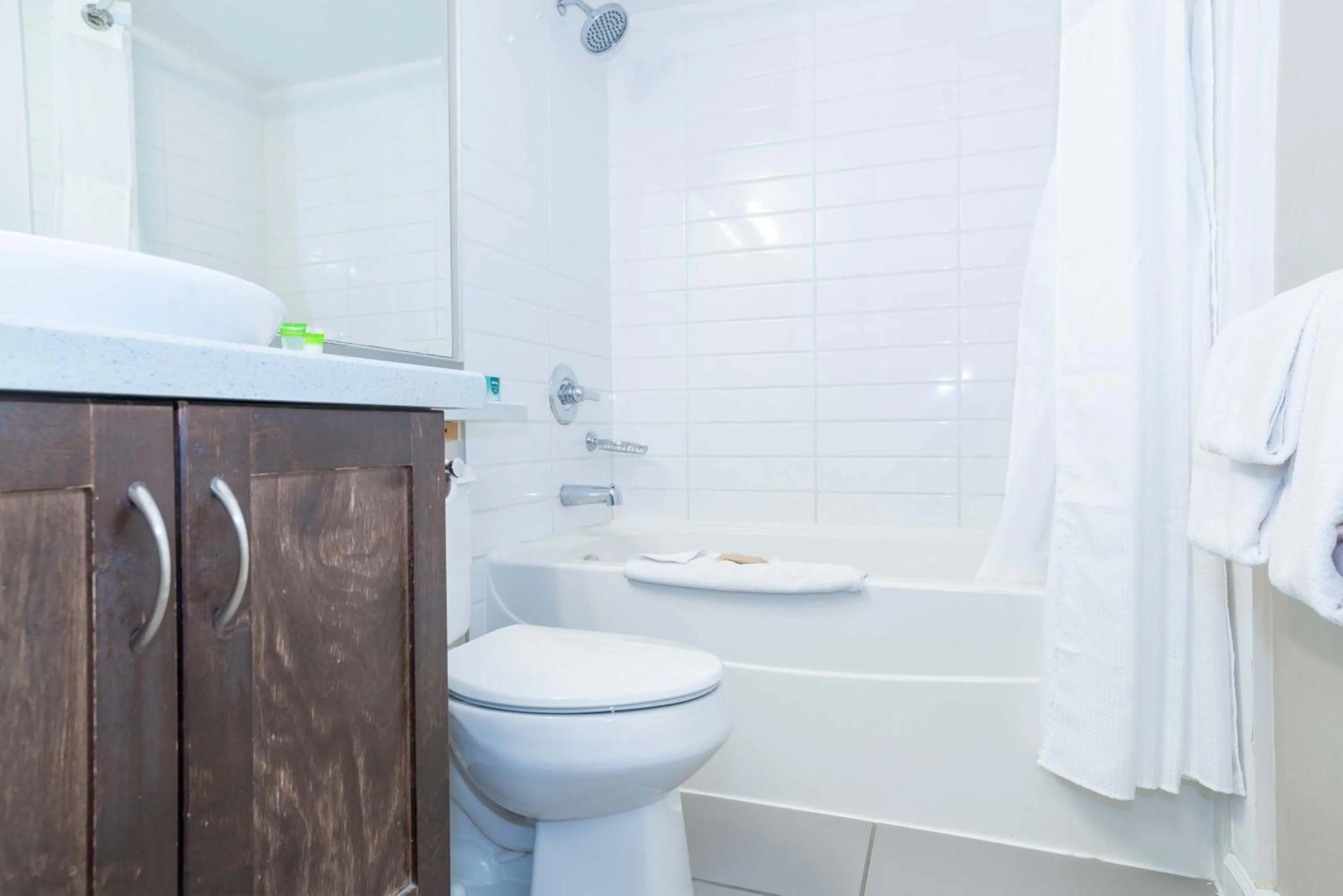 Bathroom in Sandman Hotel & Suites Kelowna