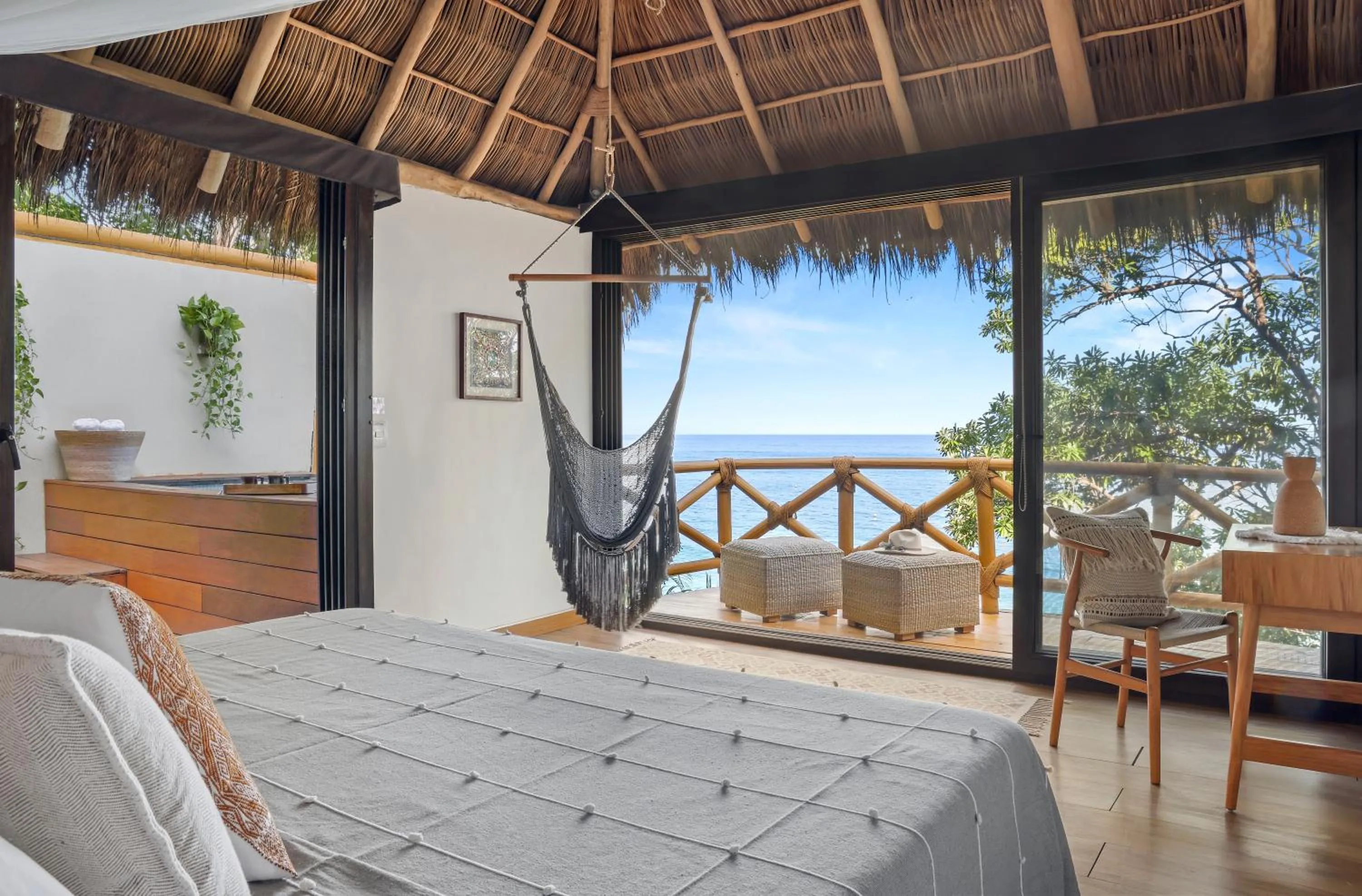 Photo of the whole room in Xinalani Retreat Mexico