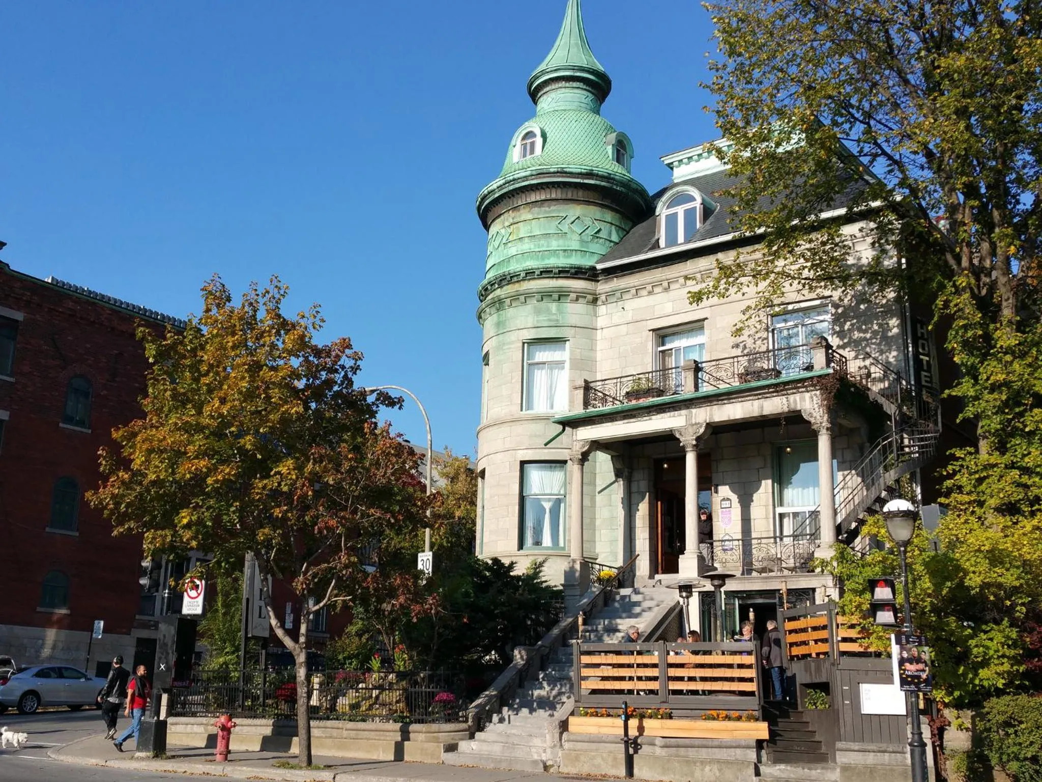 Facade/entrance in Hotel de Paris Montreal