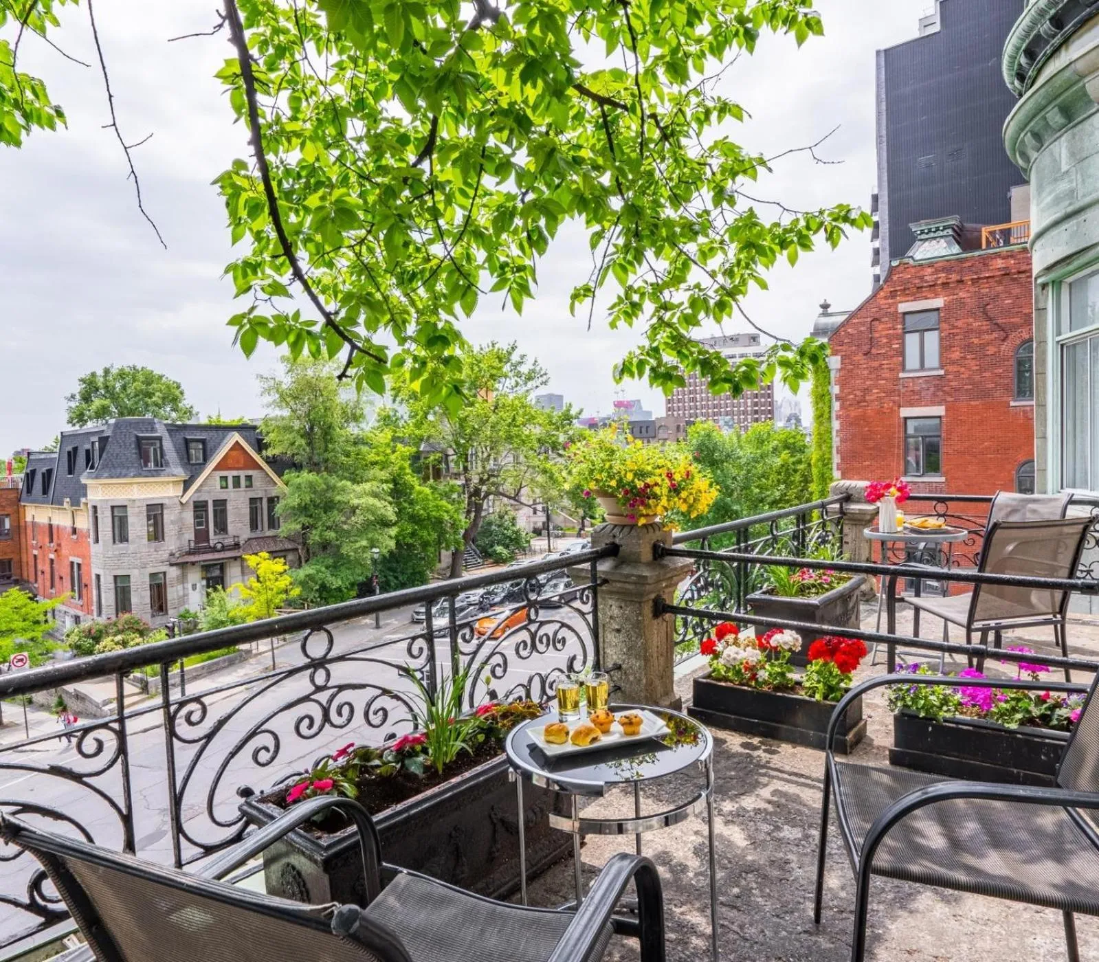 Balcony/Terrace in Hotel de Paris Montreal