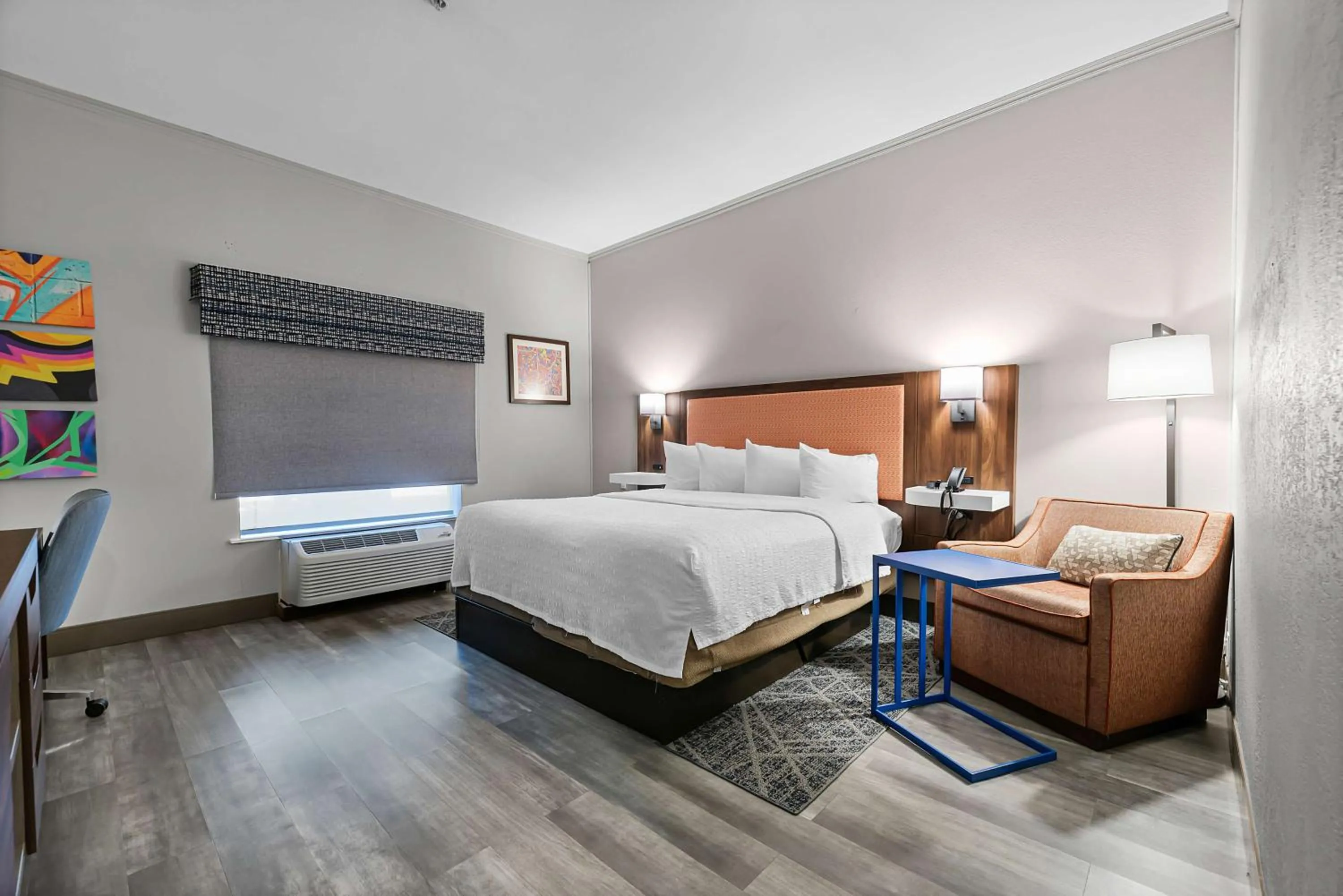 Bed in Hampton Inn Seguin