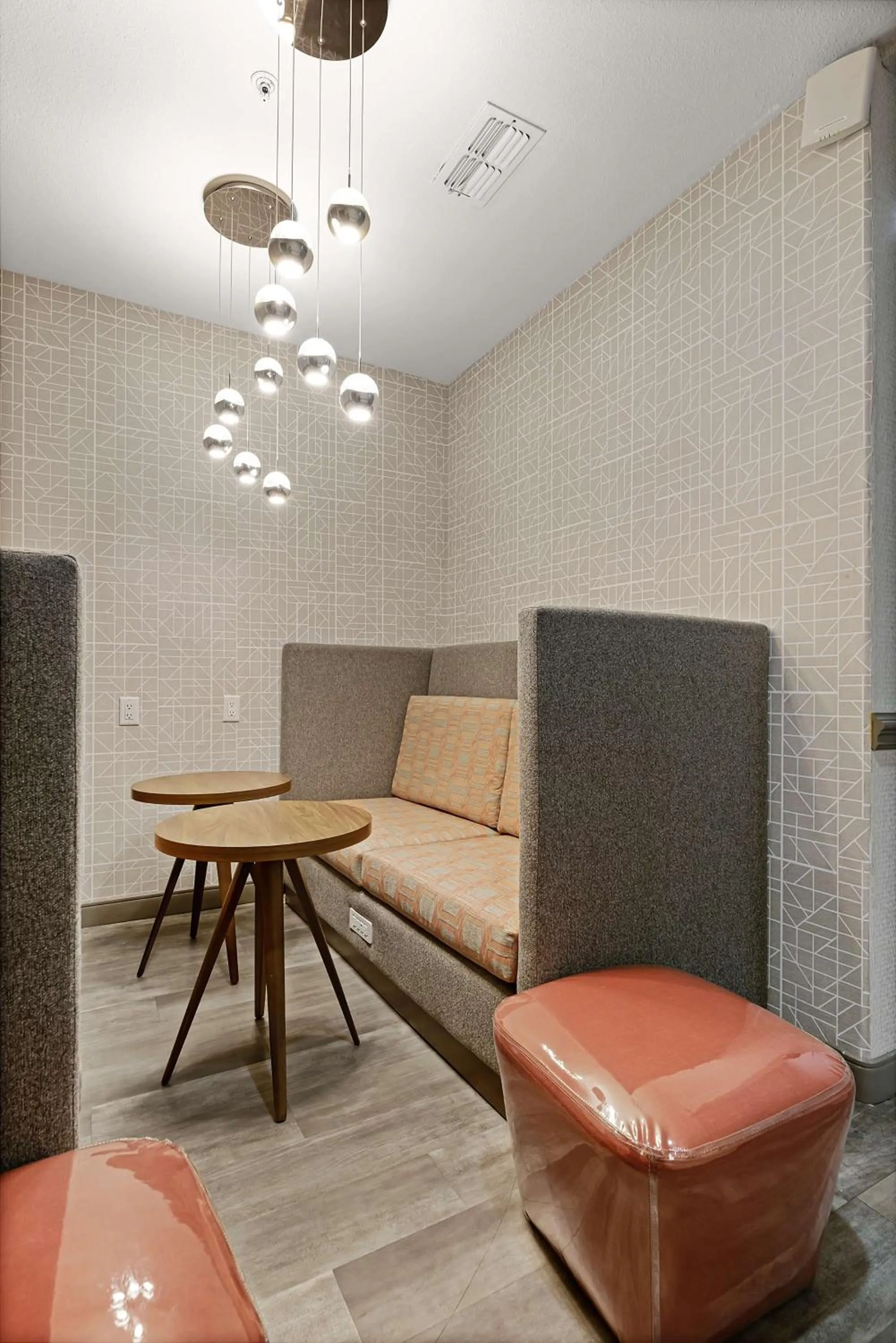 Meeting/conference room in Hampton Inn Seguin