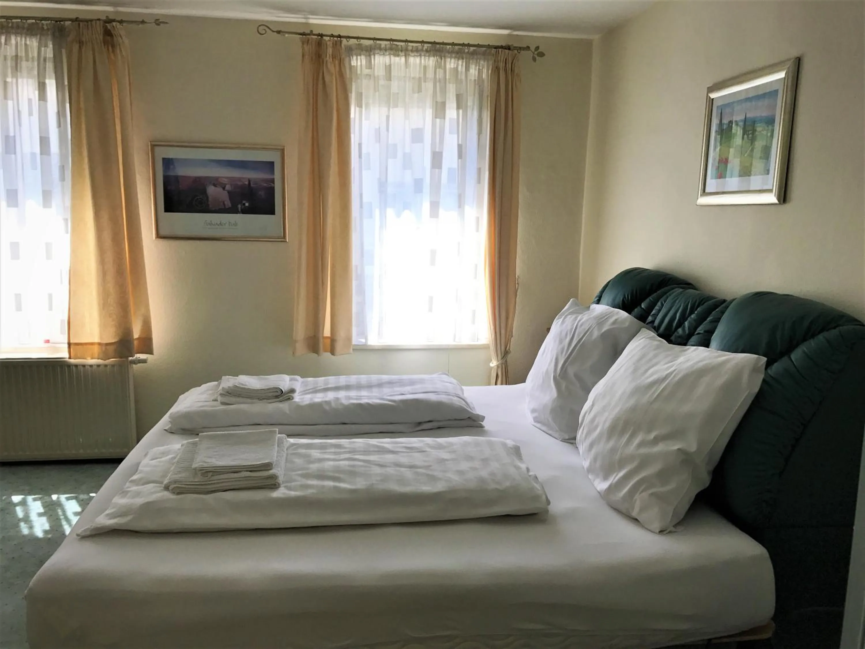 Photo of the whole room, Bed in Hotel Zur Sonne