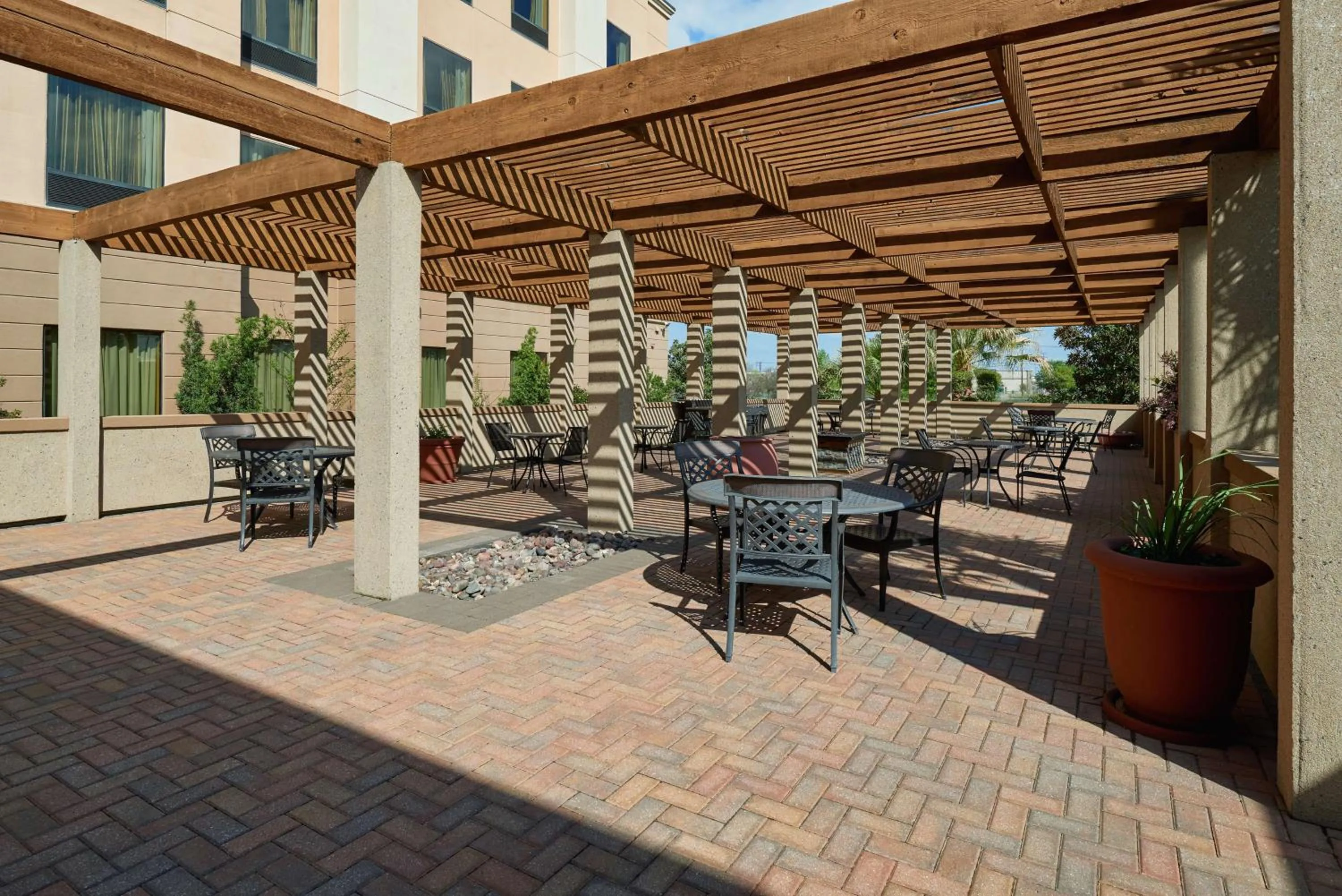 Patio in Hampton Inn & Suites Longview North