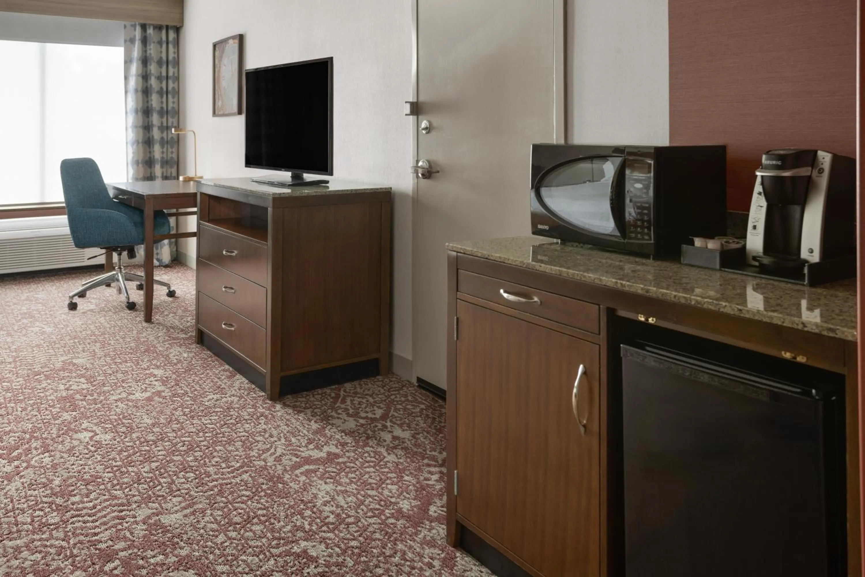 Bedroom in Hilton Garden Inn State College