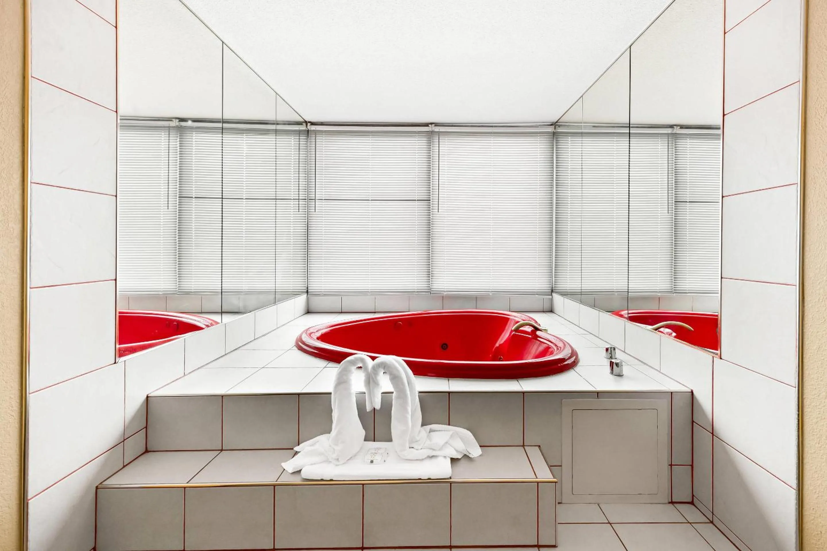 Bedroom in Quality Inn Dayton Airport