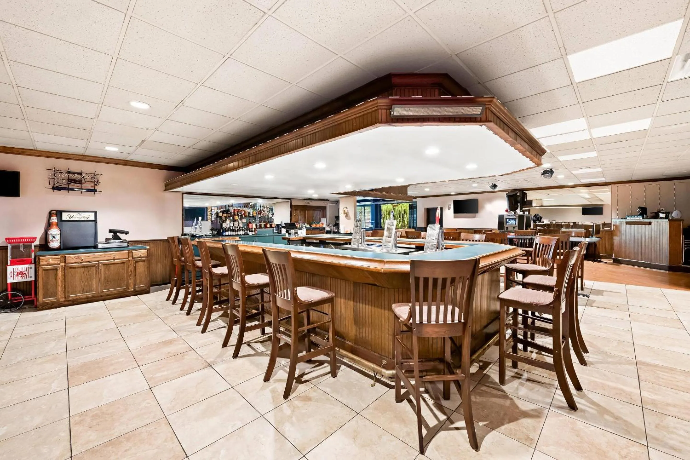 Restaurant/places to eat in Quality Inn Dayton Airport