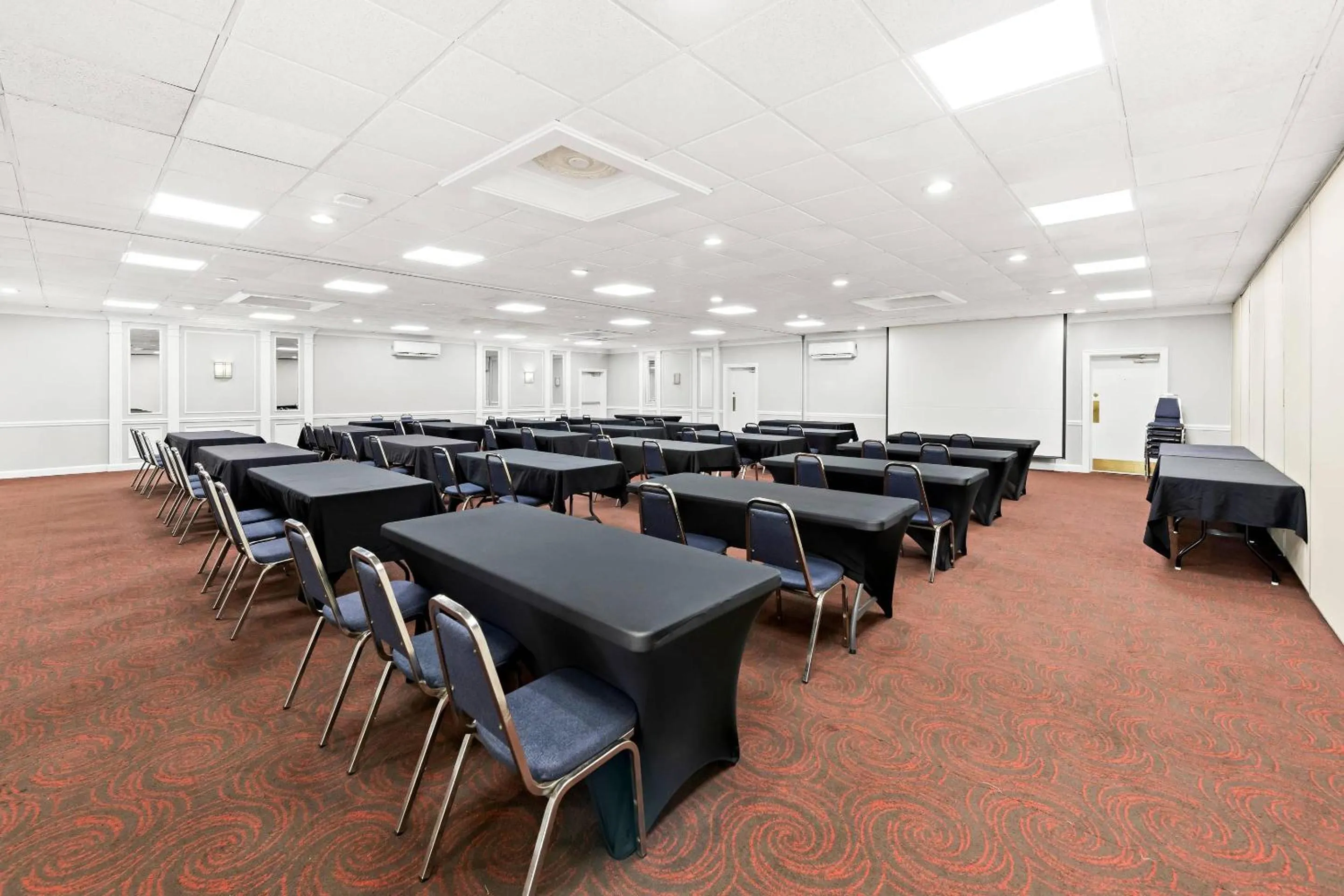 Meeting/conference room in Quality Inn Dayton Airport