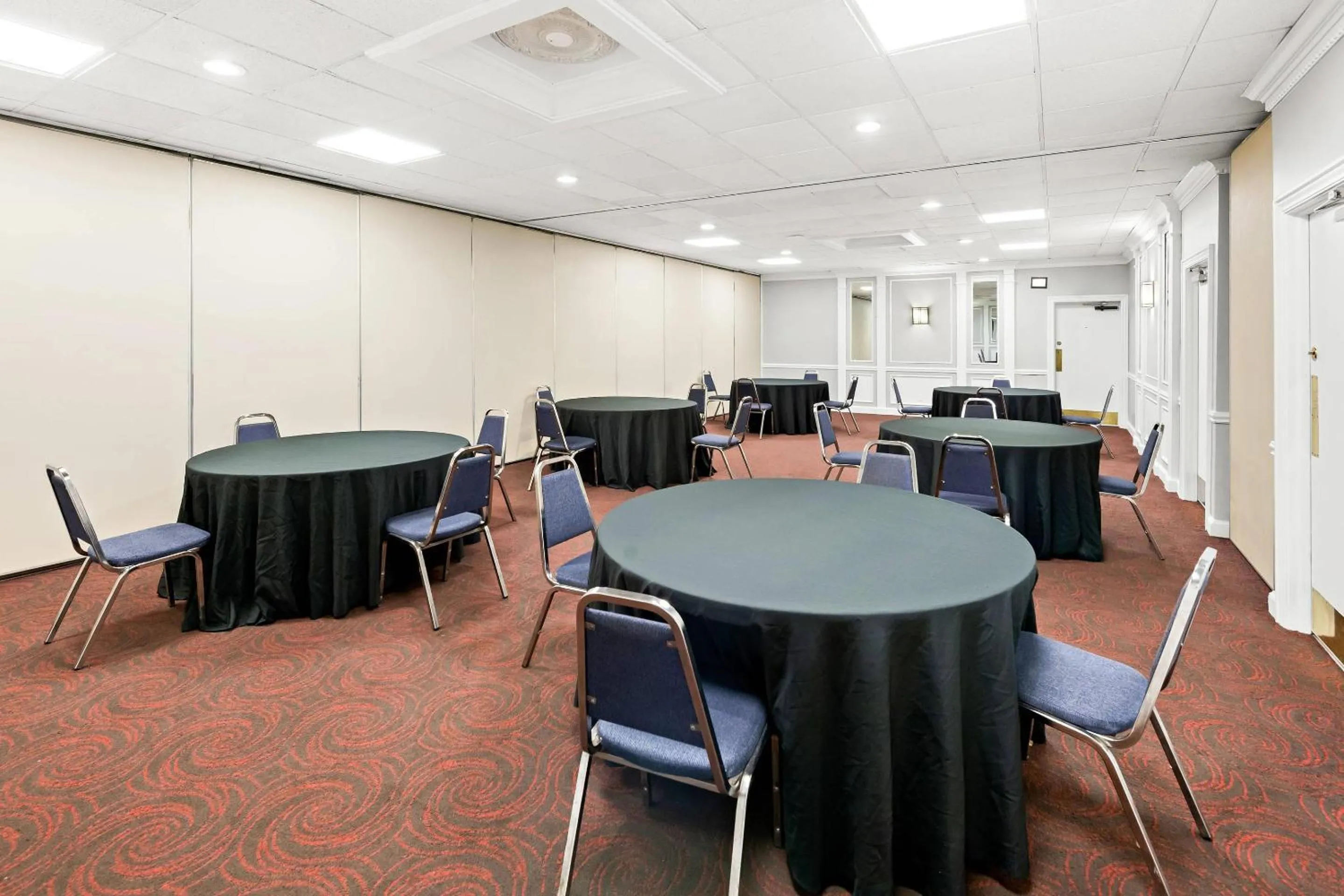 Meeting/conference room in Quality Inn Dayton Airport