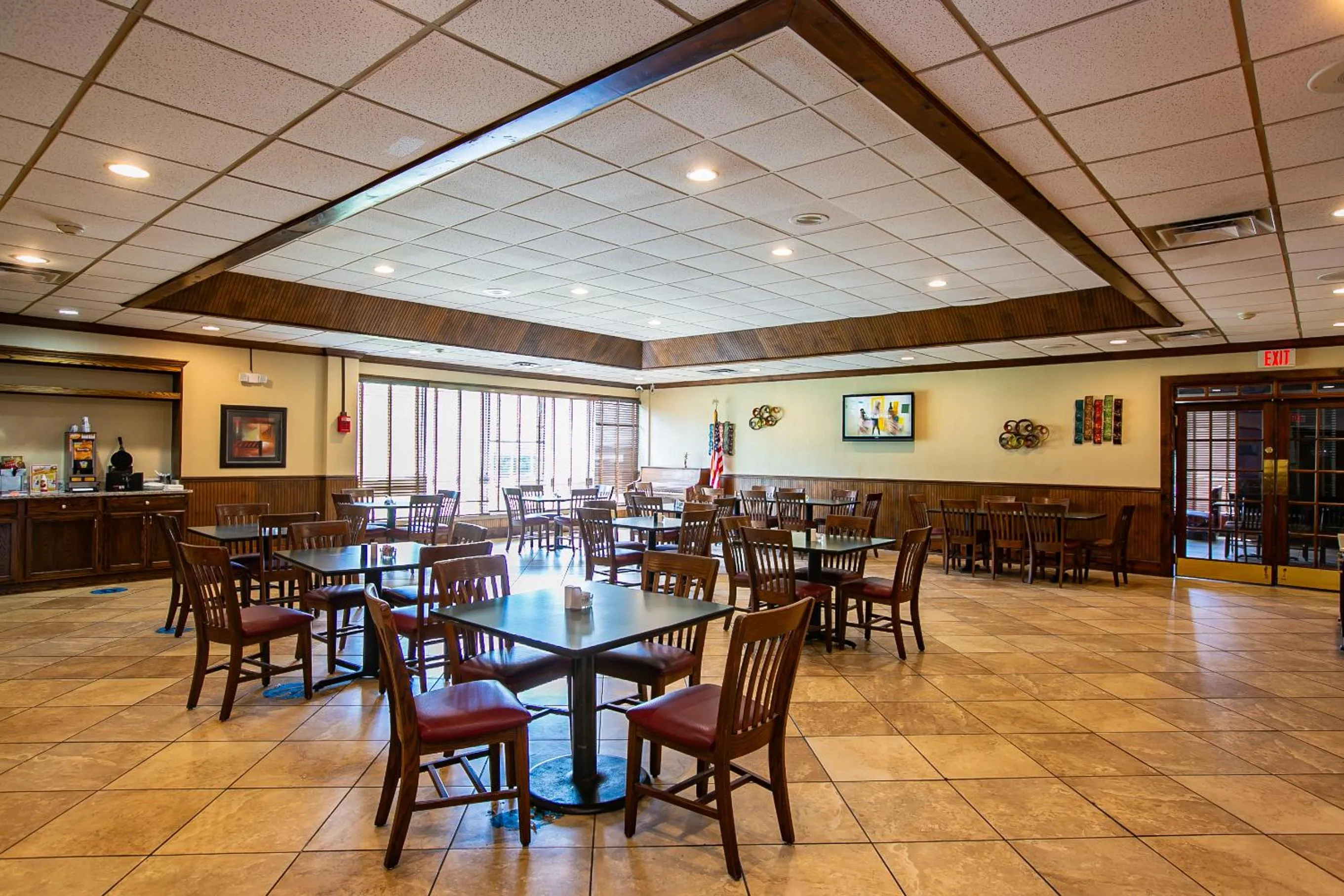 Lounge or bar in Quality Inn Dayton Airport
