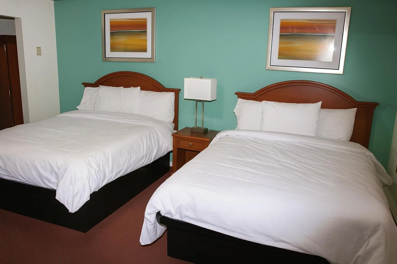 Bed in Ventura Motel