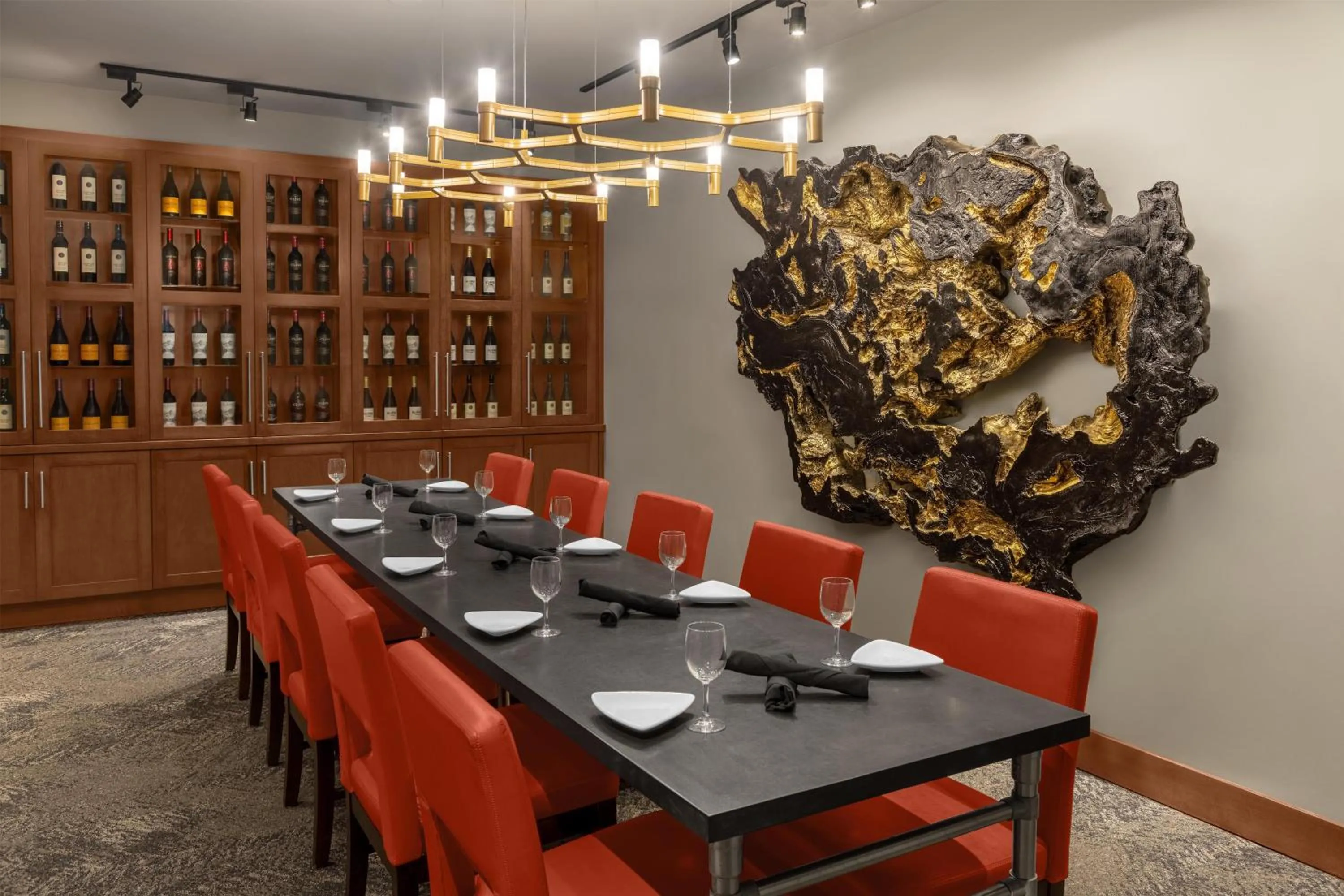 Restaurant/places to eat in DoubleTree by Hilton Springfield