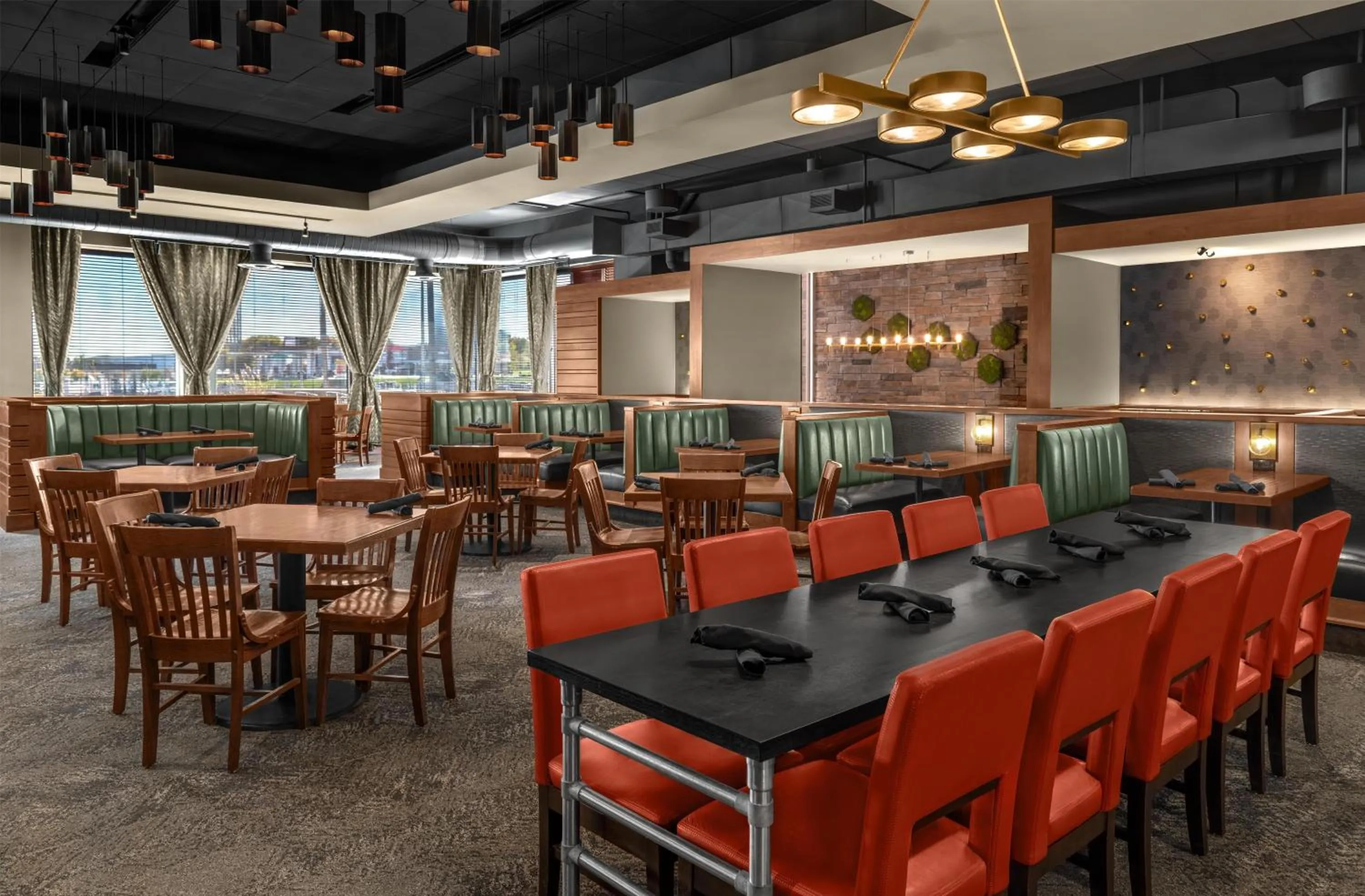 Restaurant/places to eat in DoubleTree by Hilton Springfield